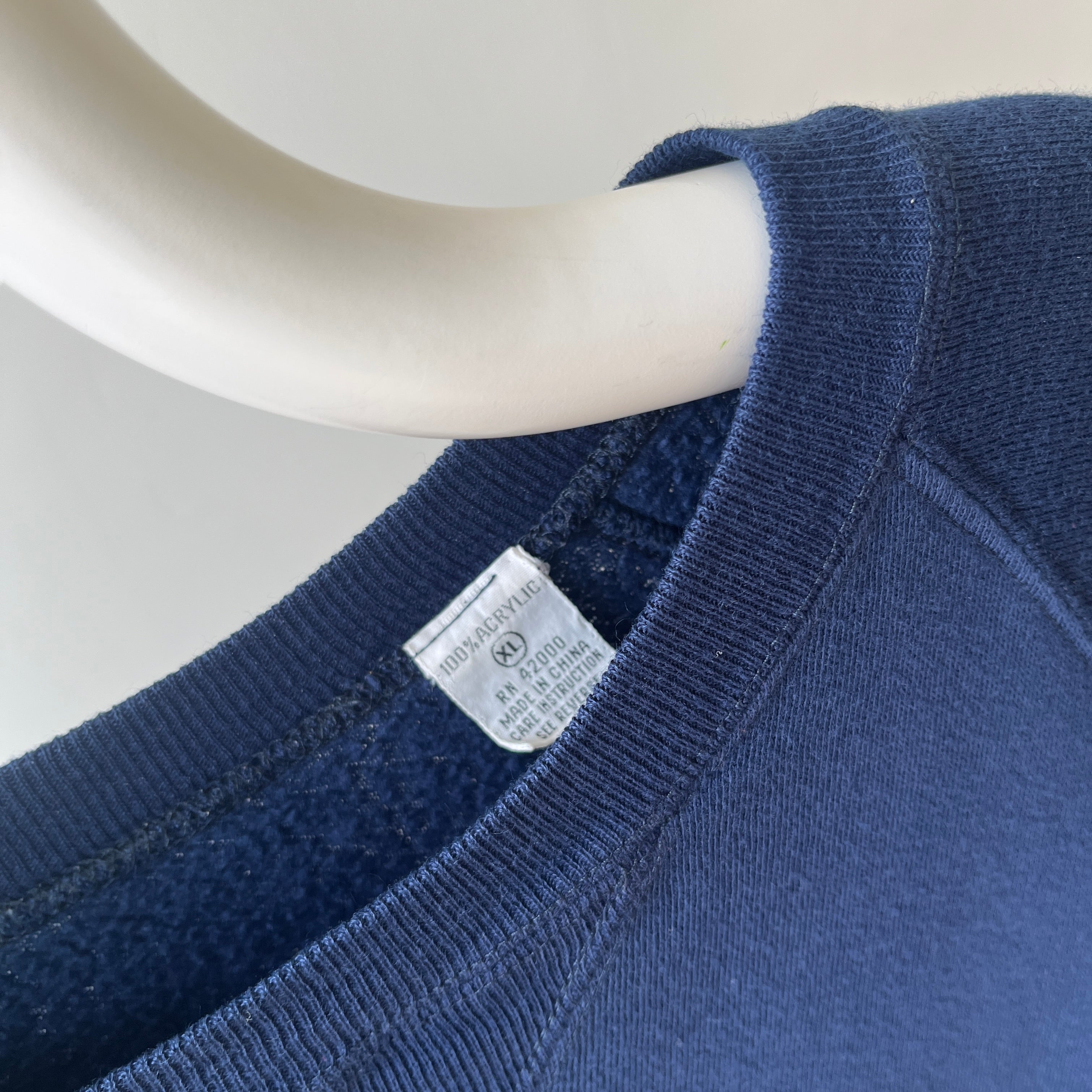 1980s Single V Soft and Slouchy Navy Sweatshirt - Acrylic