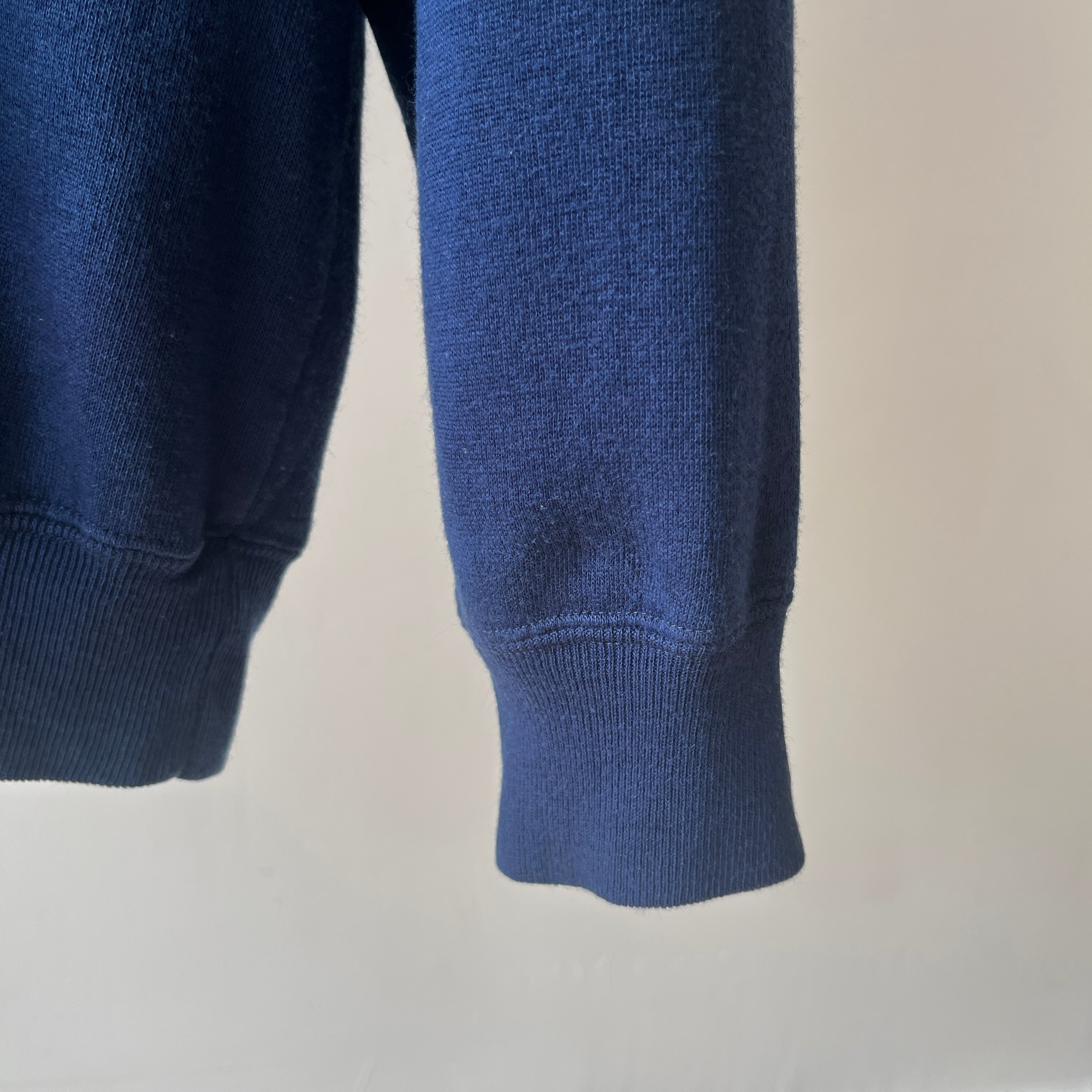 1980s Single V Soft and Slouchy Navy Sweatshirt - Acrylic