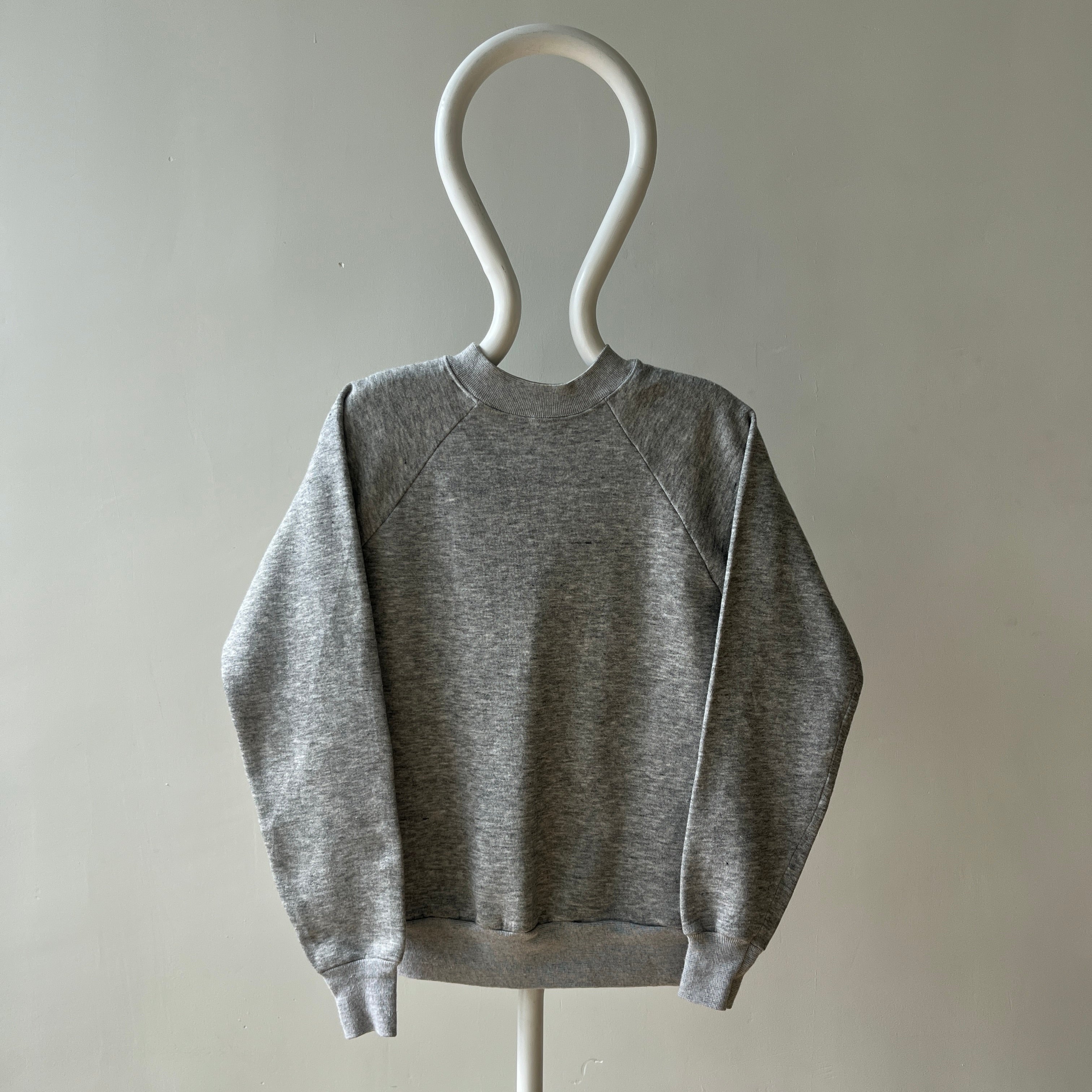 00s Heavy Weight Blank Black Sweatshirt par FOTL - Structuré