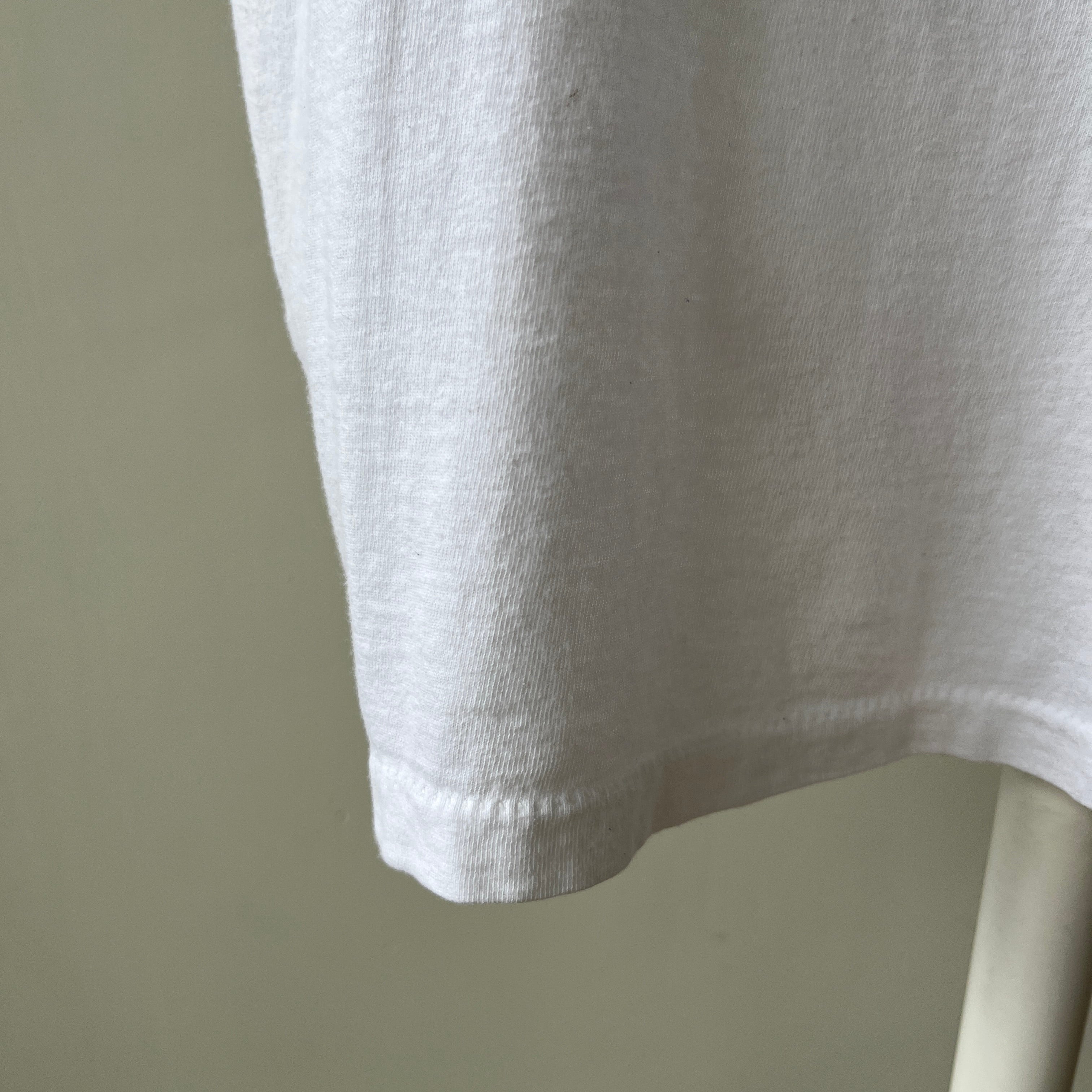 T-shirt teinté de peinture noire vierge des années 00