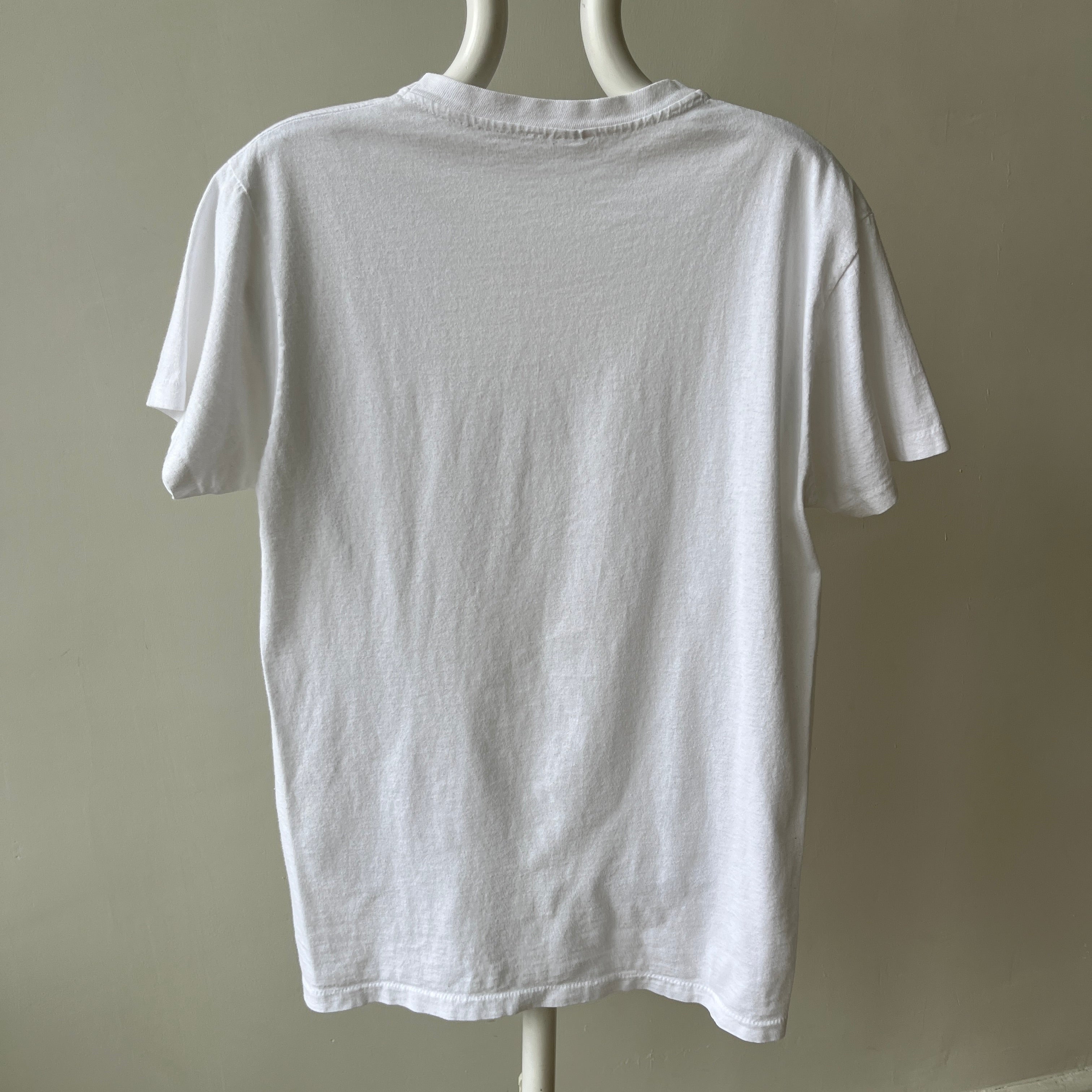 T-shirt teinté de peinture noire vierge des années 00