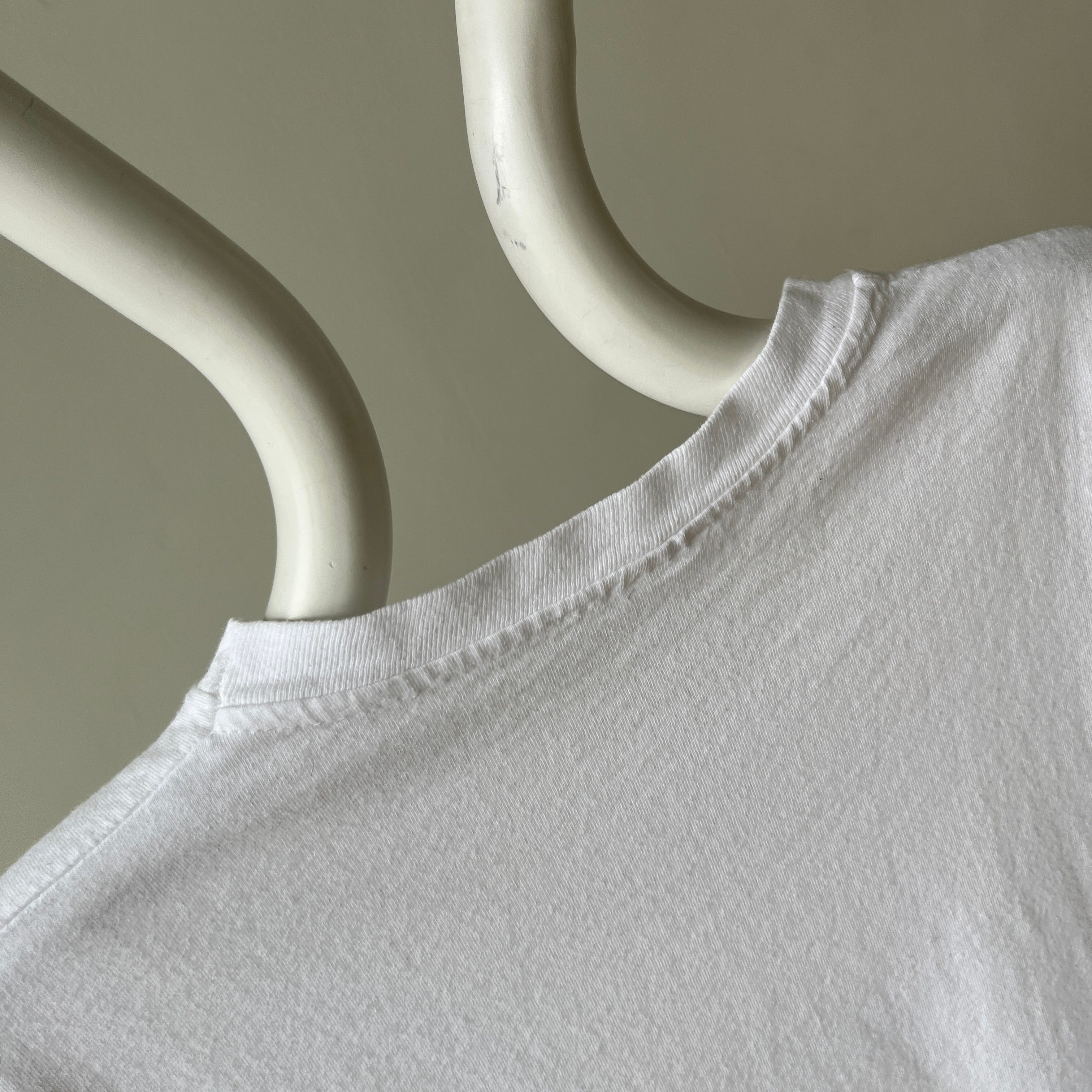 T-shirt teinté de peinture noire vierge des années 00