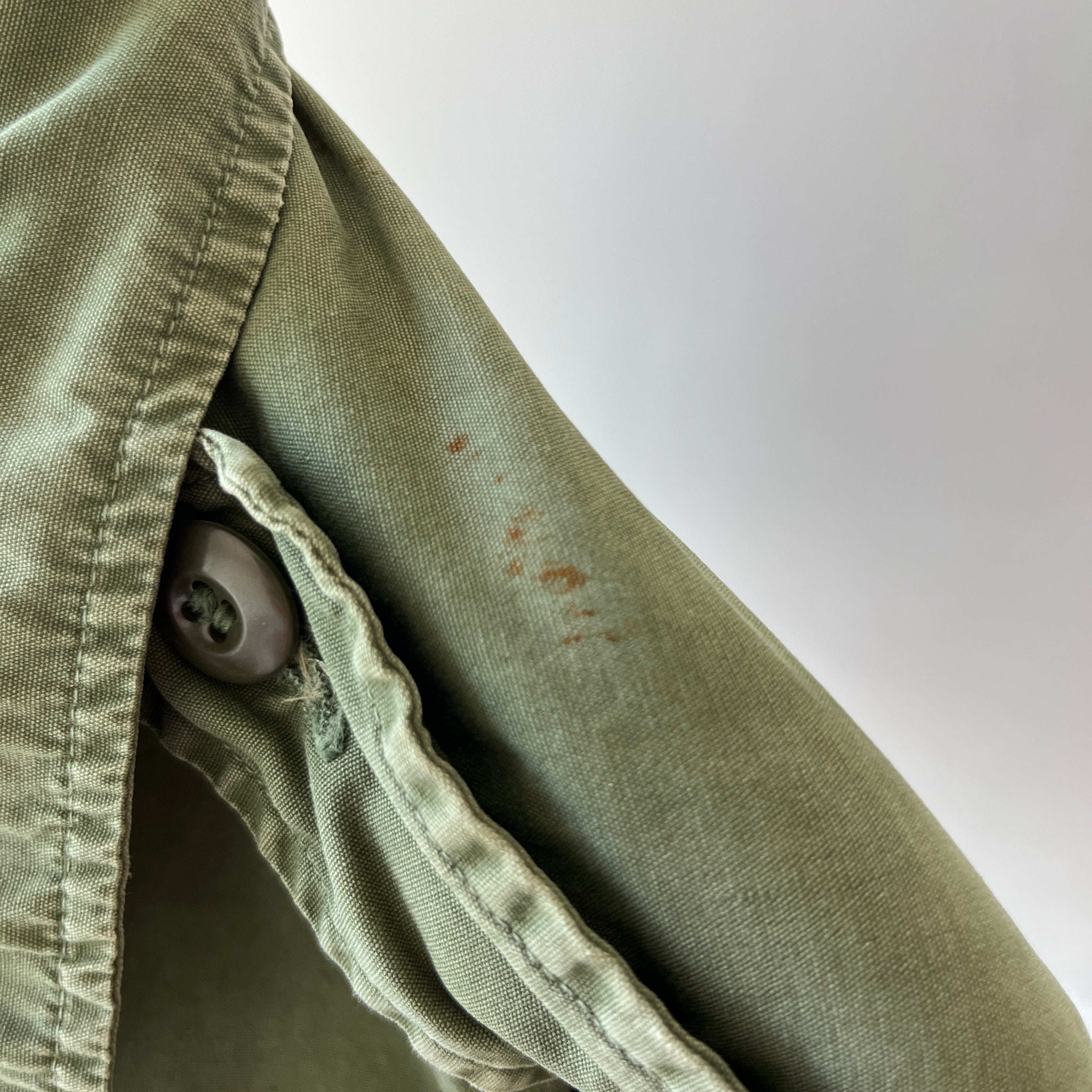 1960s OG-107 Cotton Military Coat with Tapering Buttons on the Backside - Smaller