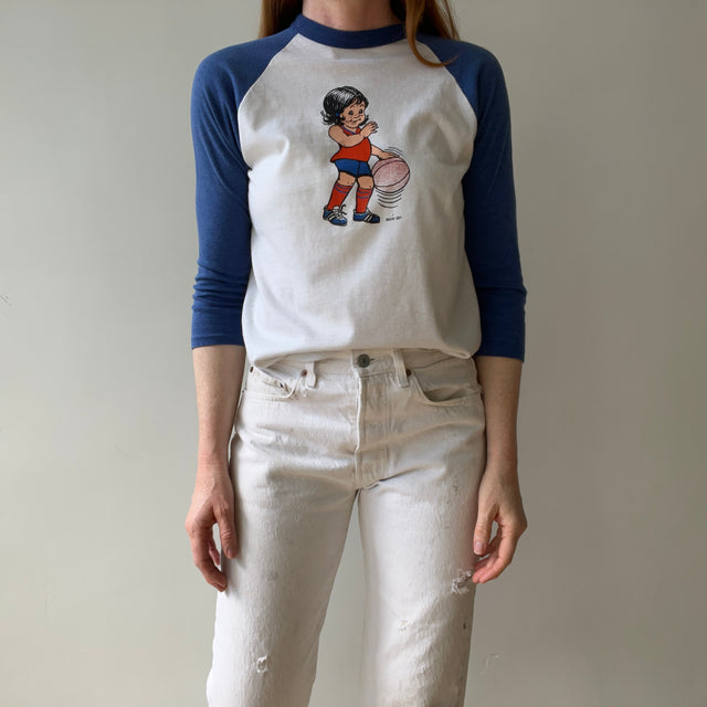 1970s "DEN" Basketball Graphic Baseball T-Shirt