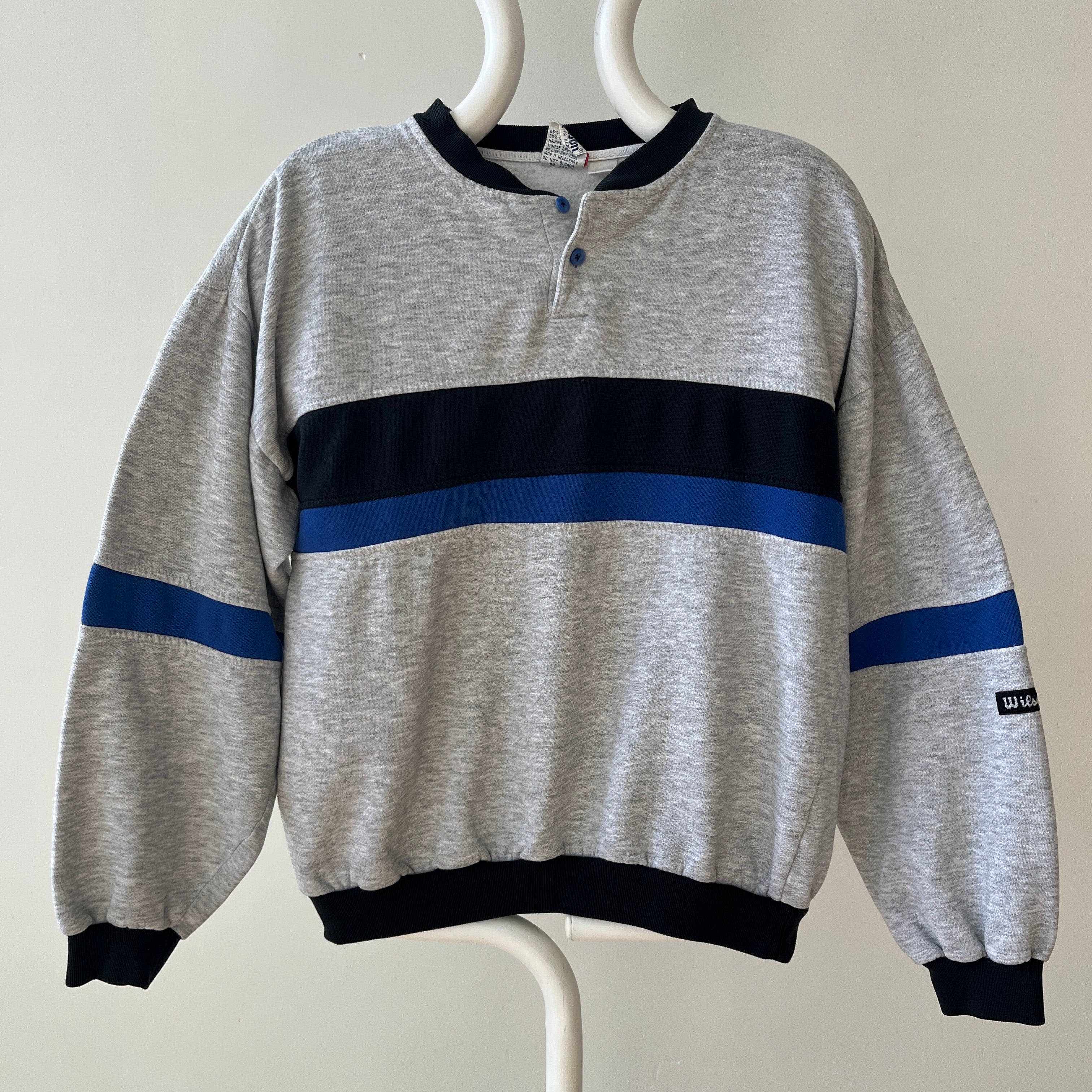 00s Heavy Weight Blank Black Sweatshirt par FOTL - Structuré