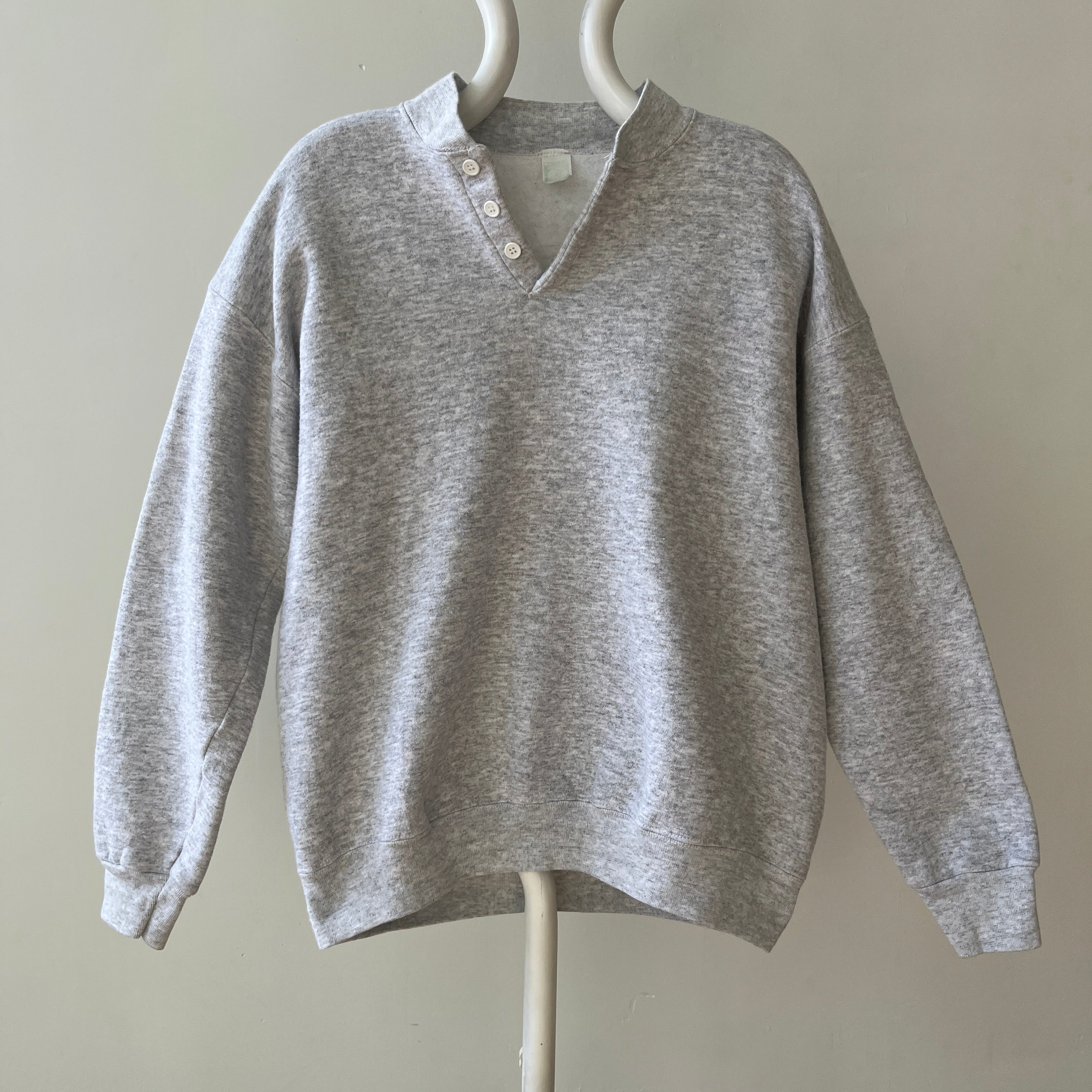 00s Heavy Weight Blank Black Sweatshirt par FOTL - Structuré