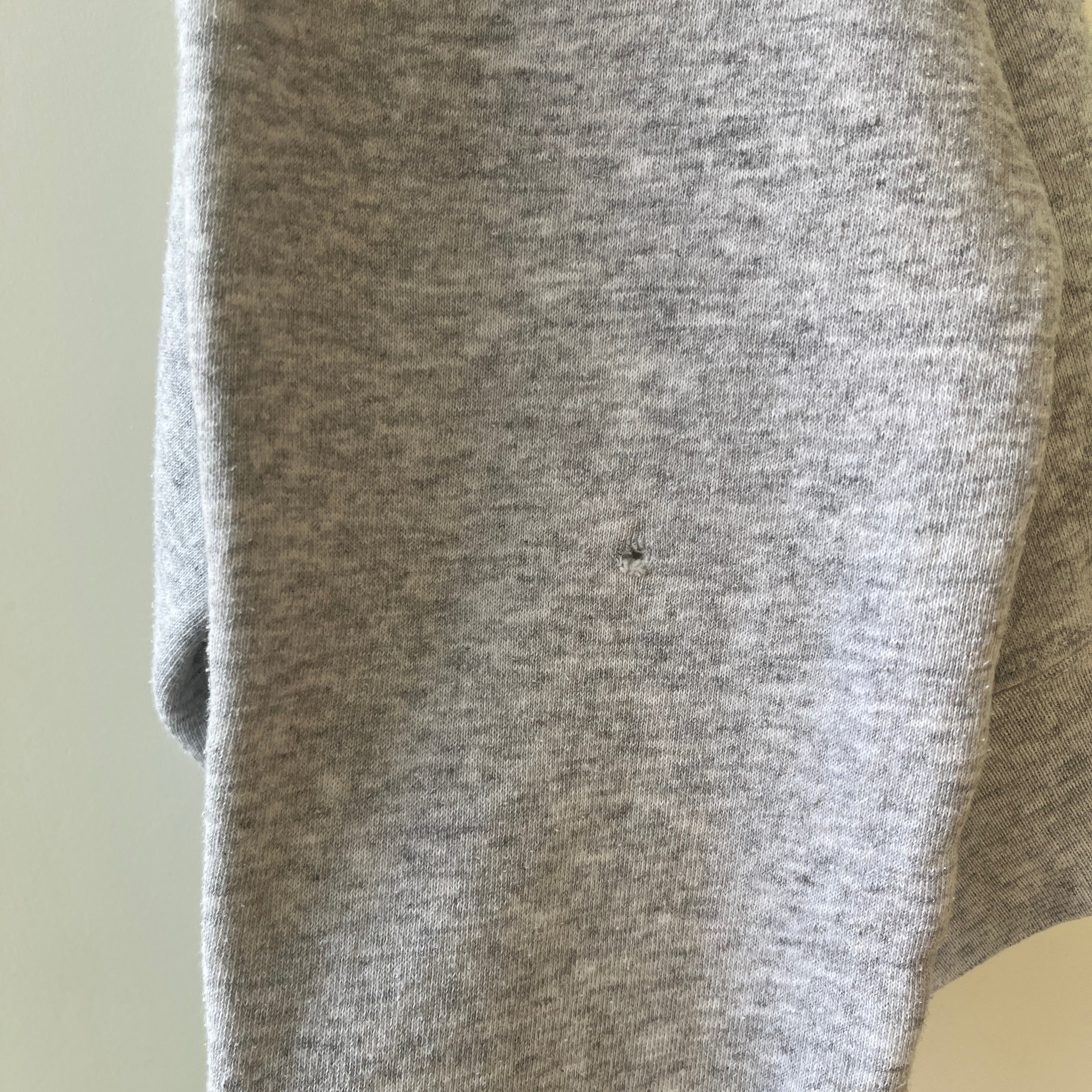 00s Heavy Weight Blank Black Sweatshirt par FOTL - Structuré
