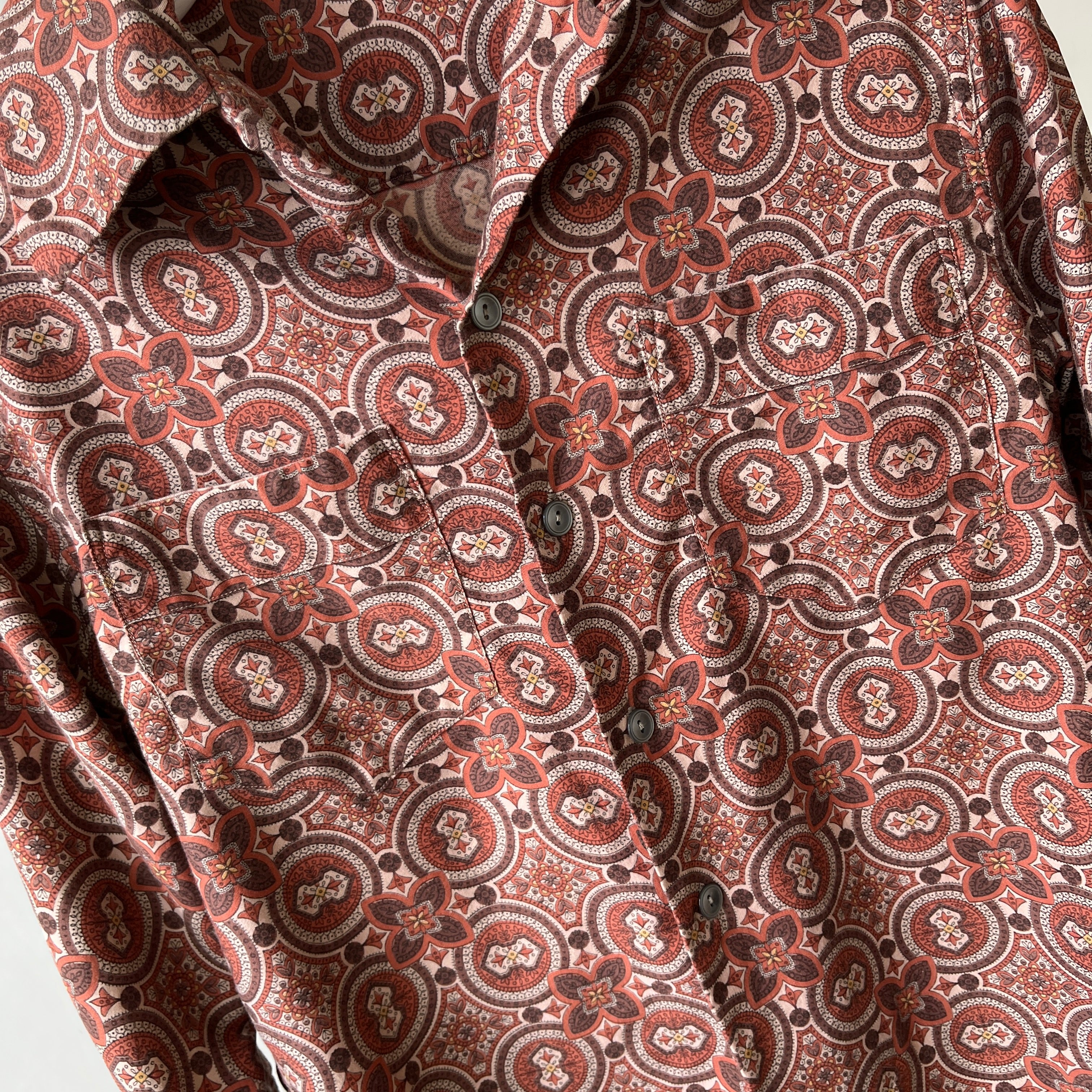 1960s Beautiful Double Pocketed Pleated Backside Long Sleeve Blouse - Oh My