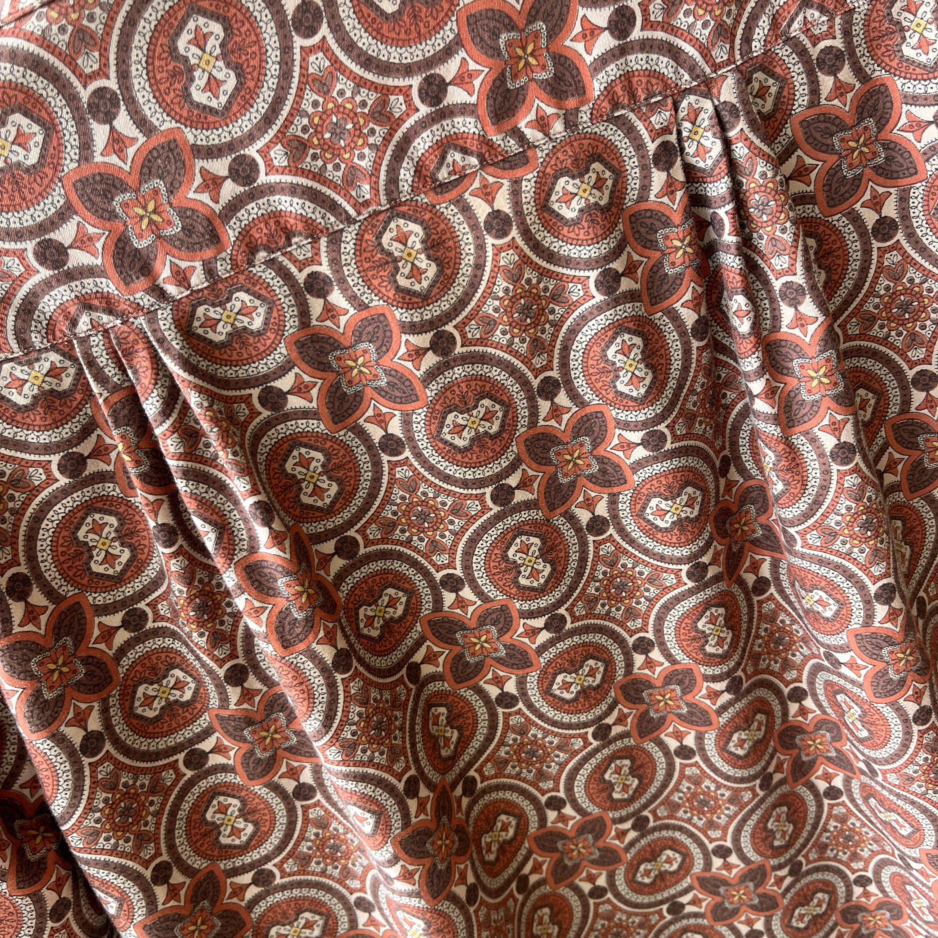 1960s Beautiful Double Pocketed Pleated Backside Long Sleeve Blouse - Oh My