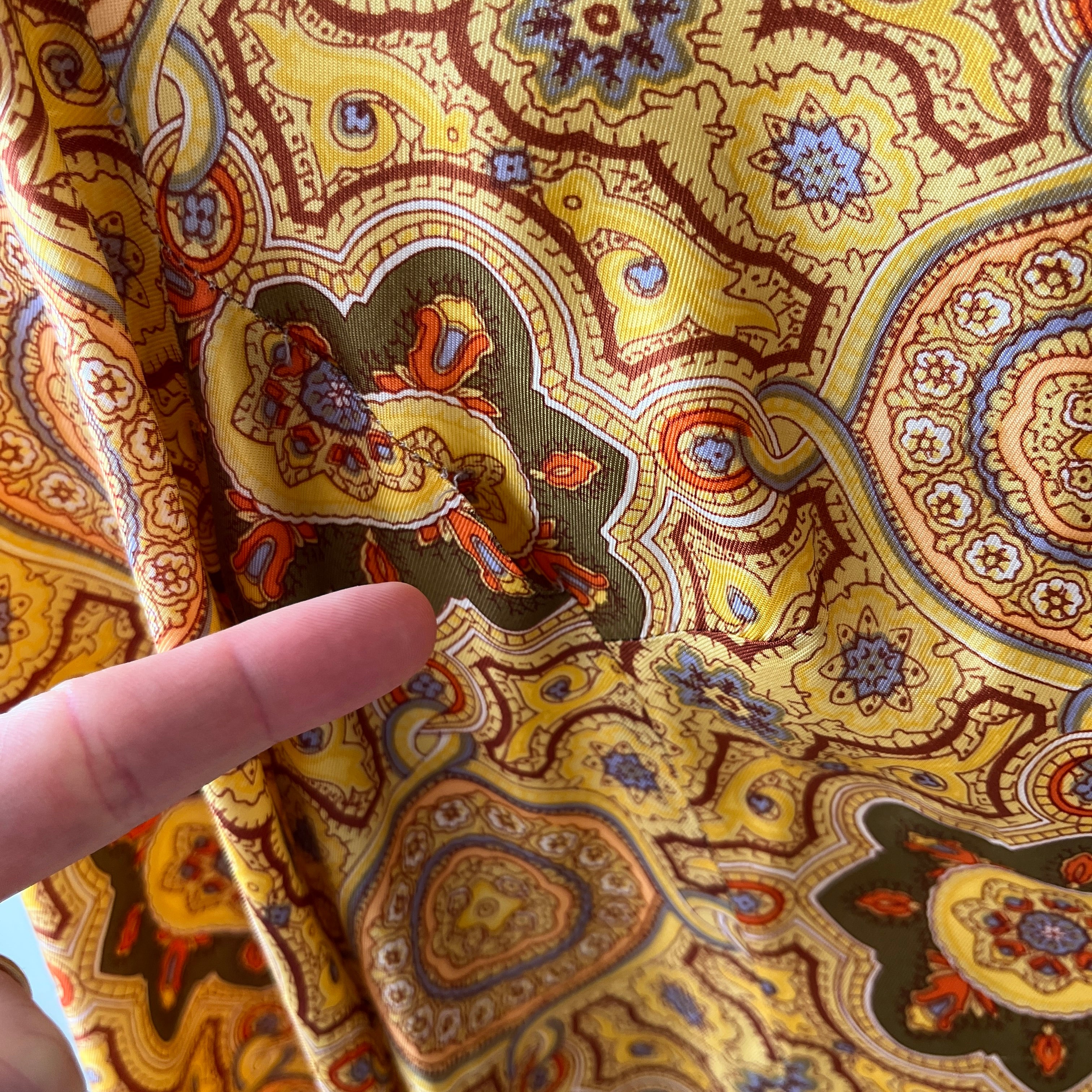 1970s Made in California Beautiful Silk Women's Paisley Blouse - THE CUFFS and COLLAR
