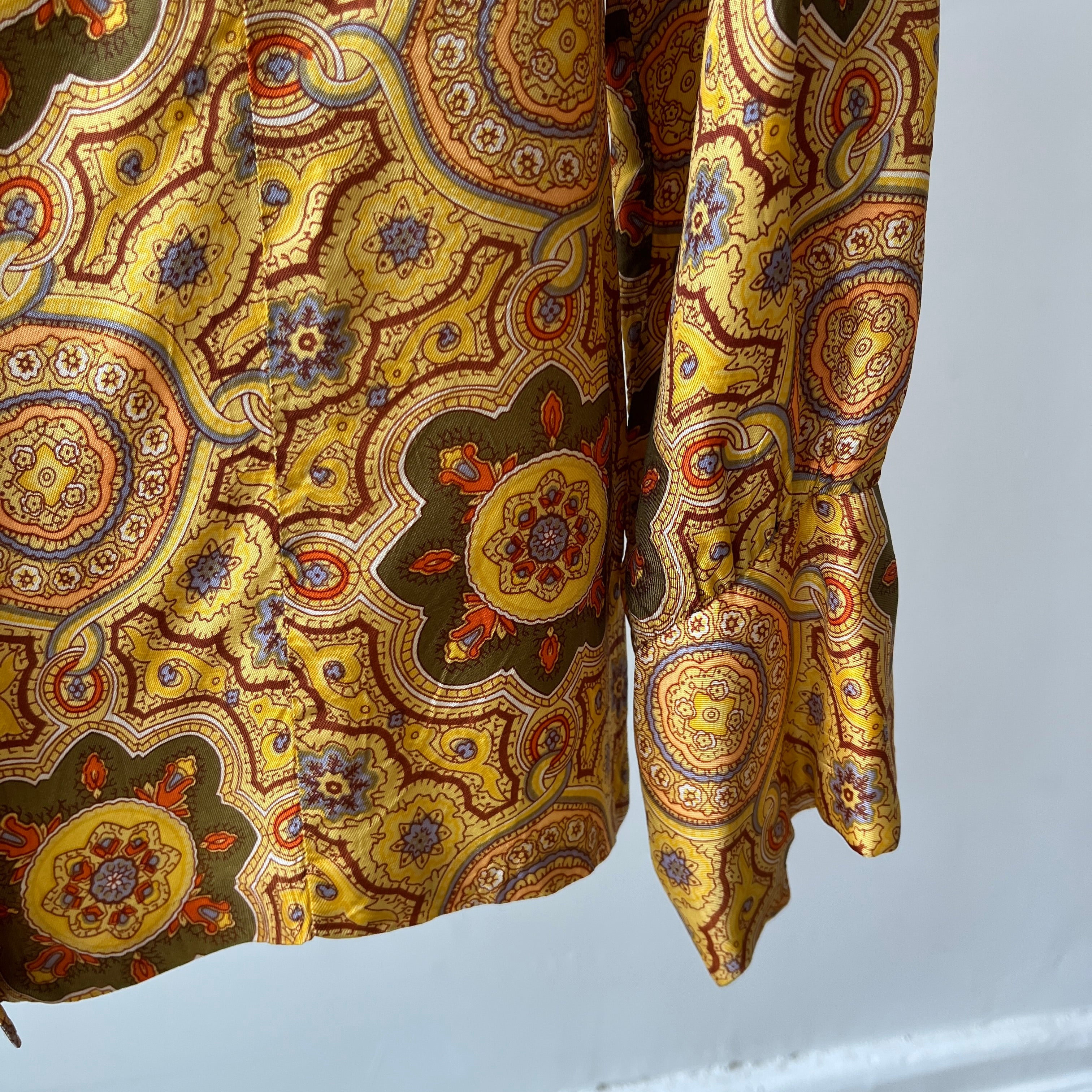 1970s Made in California Beautiful Silk Women's Paisley Blouse - THE CUFFS and COLLAR
