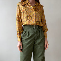 1970s Made in California Beautiful Silk Women's Paisley Blouse - THE CUFFS and COLLAR