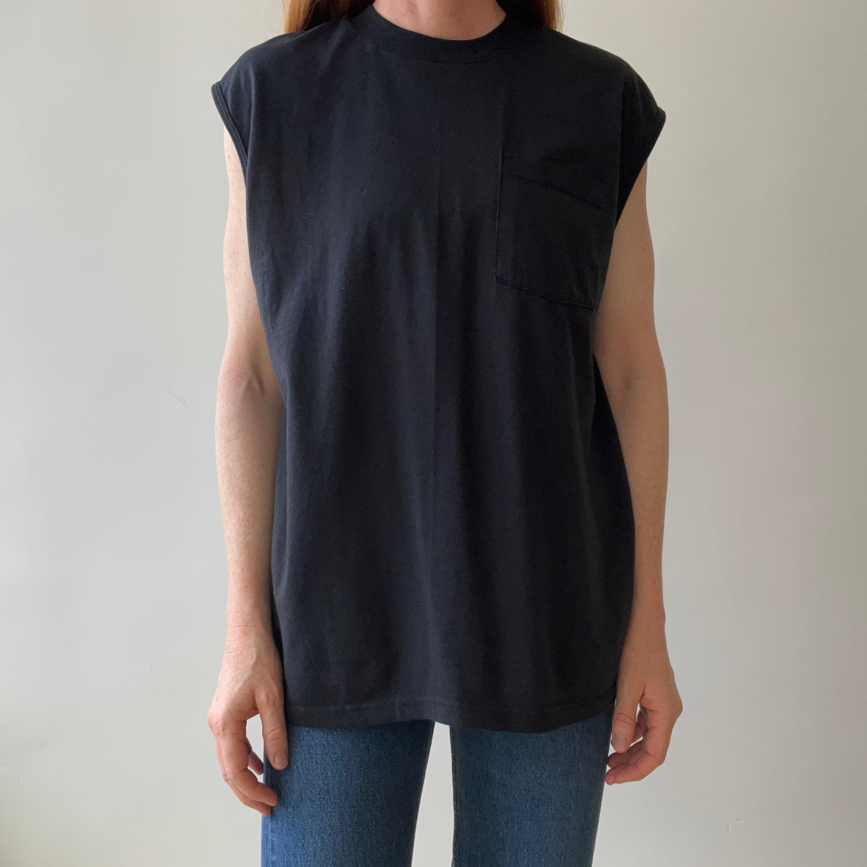 1990s Black Pocket Muscle T-Shirt - Timeless Classic