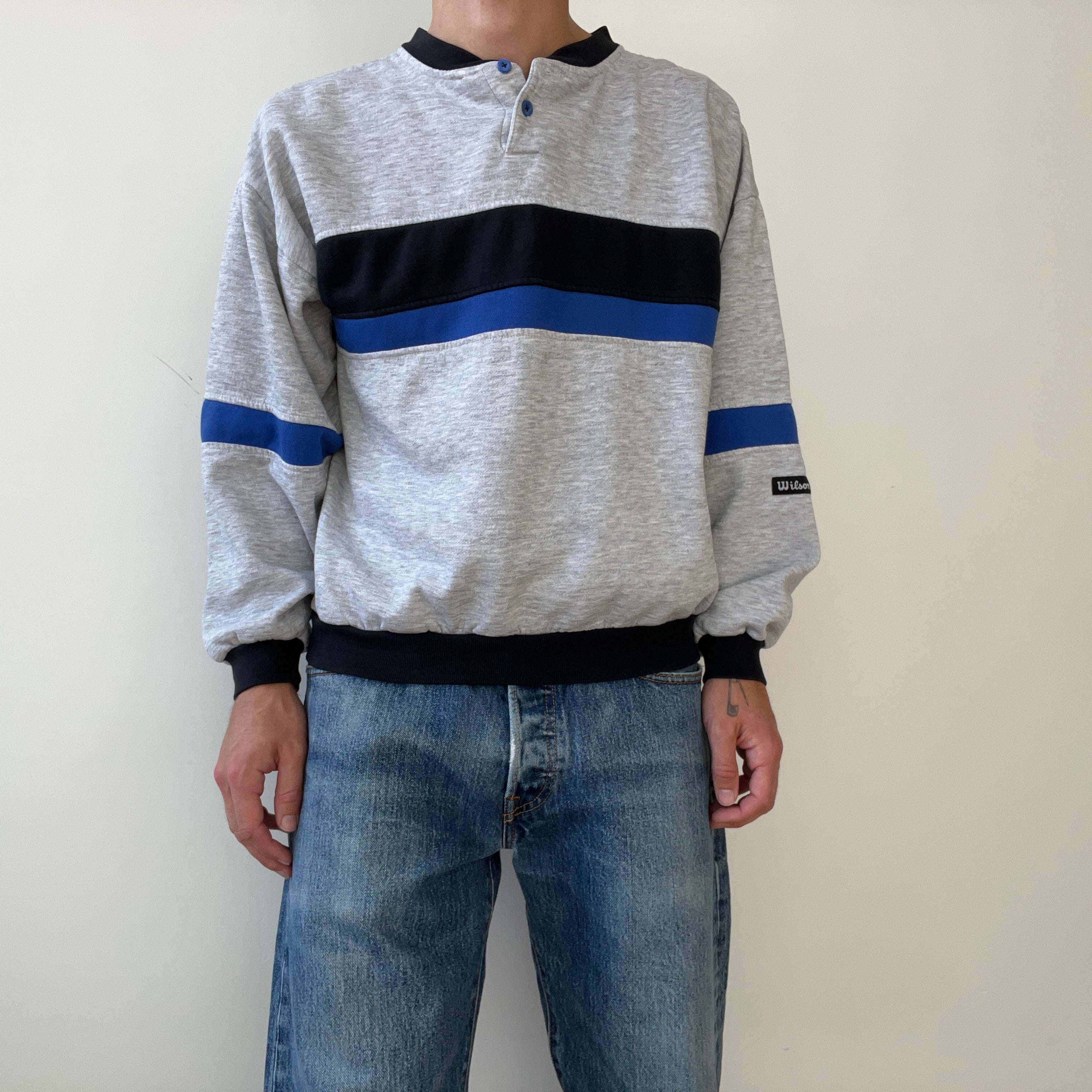 00s Heavy Weight Blank Black Sweatshirt par FOTL - Structuré