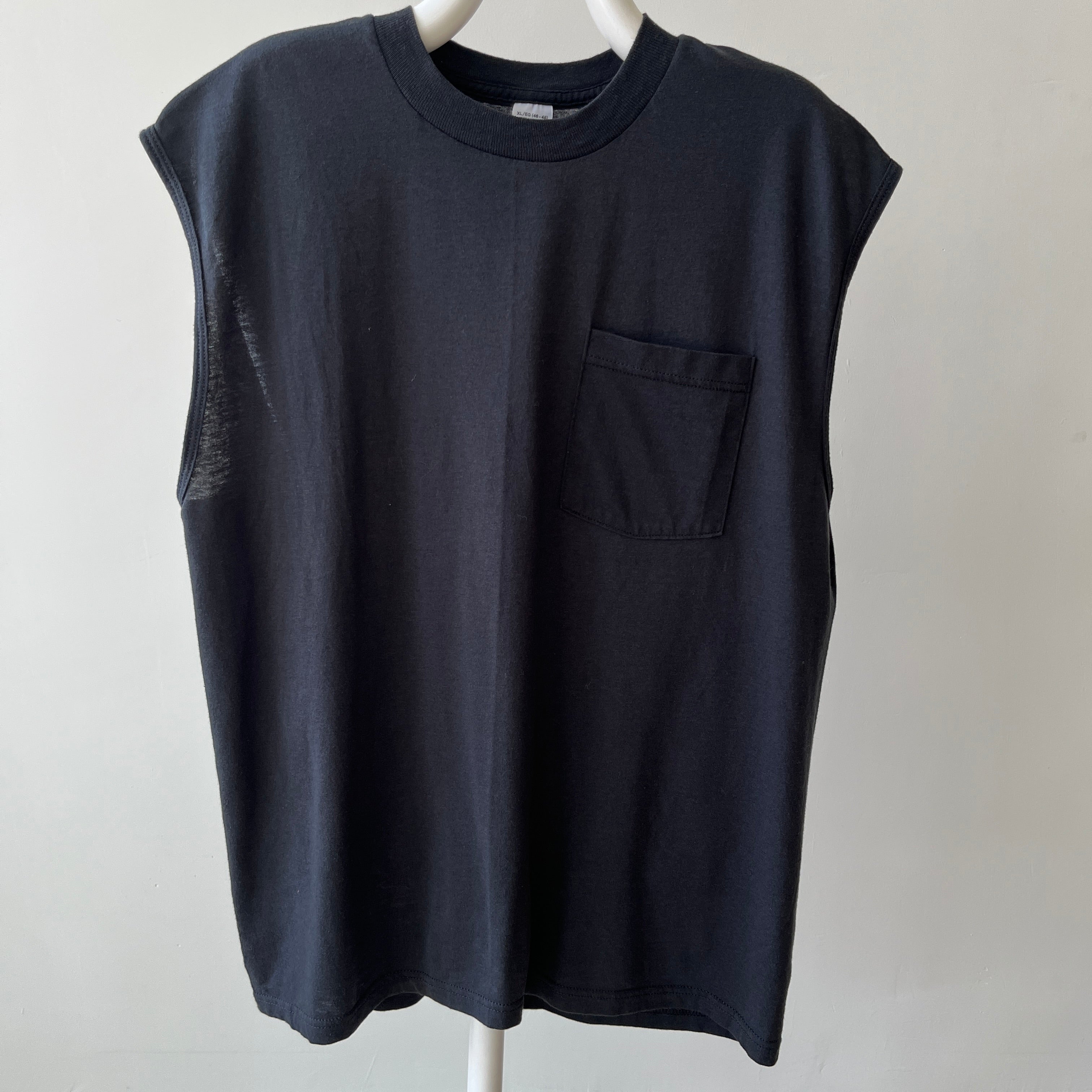 1990s Black Pocket Muscle T-Shirt - Timeless Classic