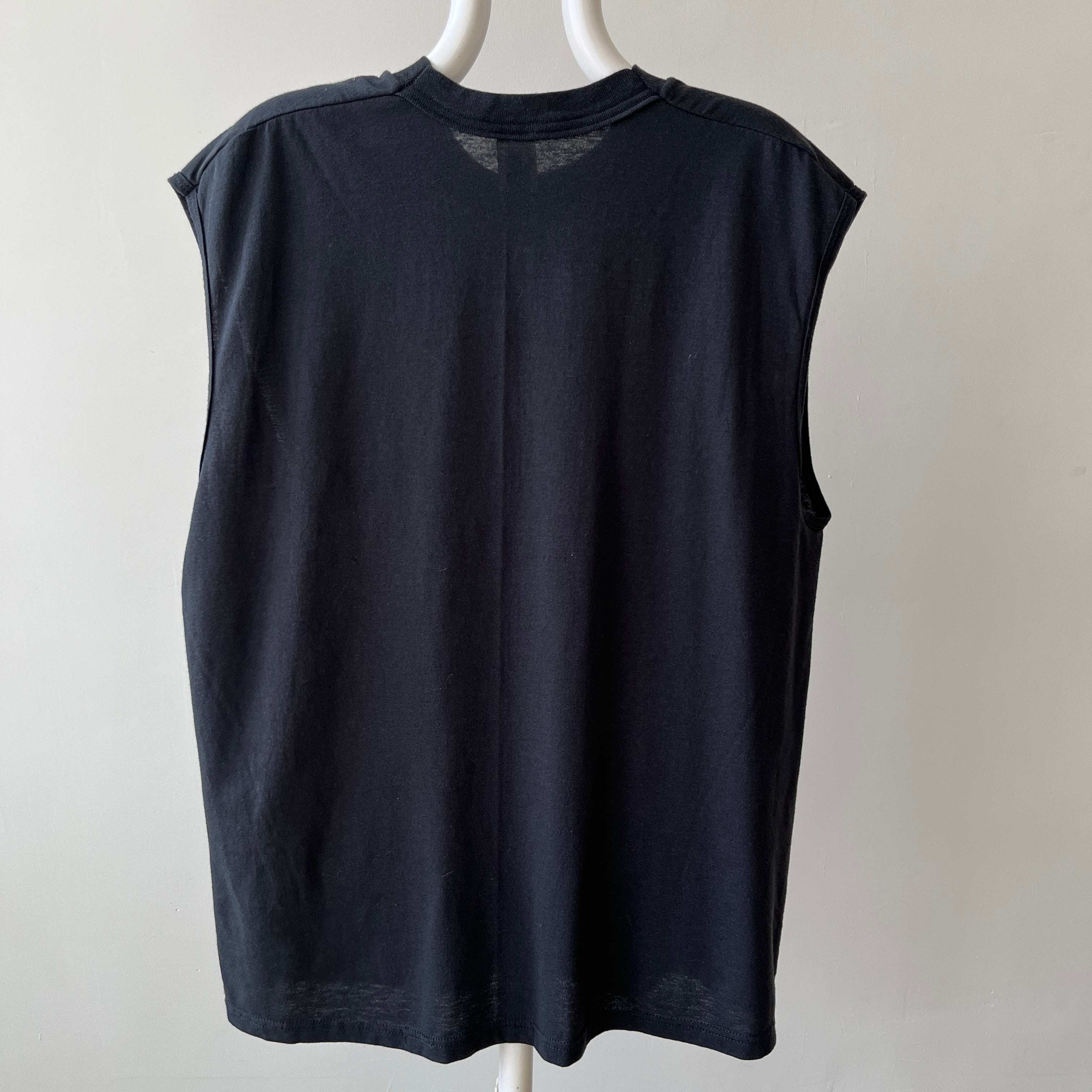 1990s Black Pocket Muscle T-Shirt - Timeless Classic