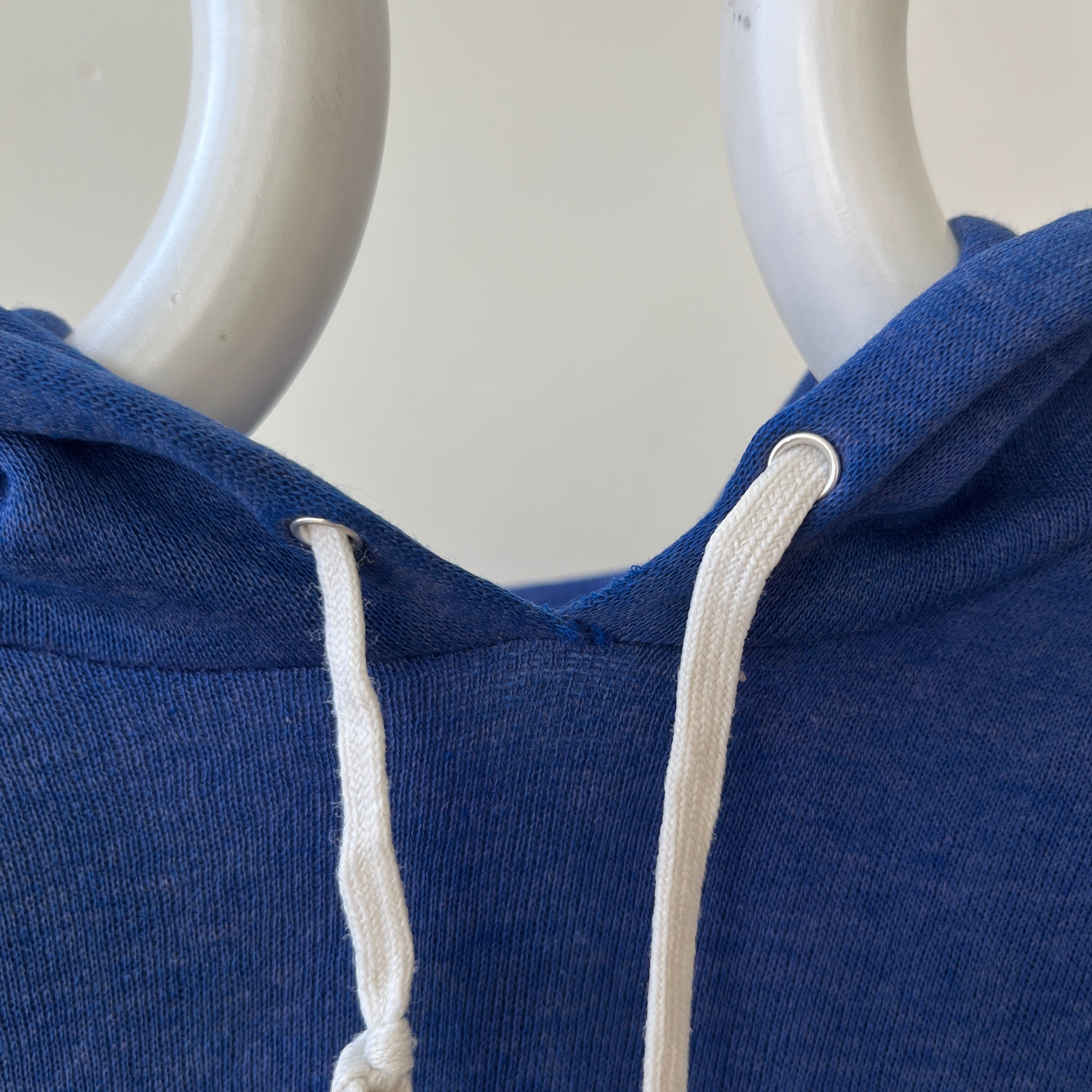 00s Heavy Weight Blank Black Sweatshirt par FOTL - Structuré