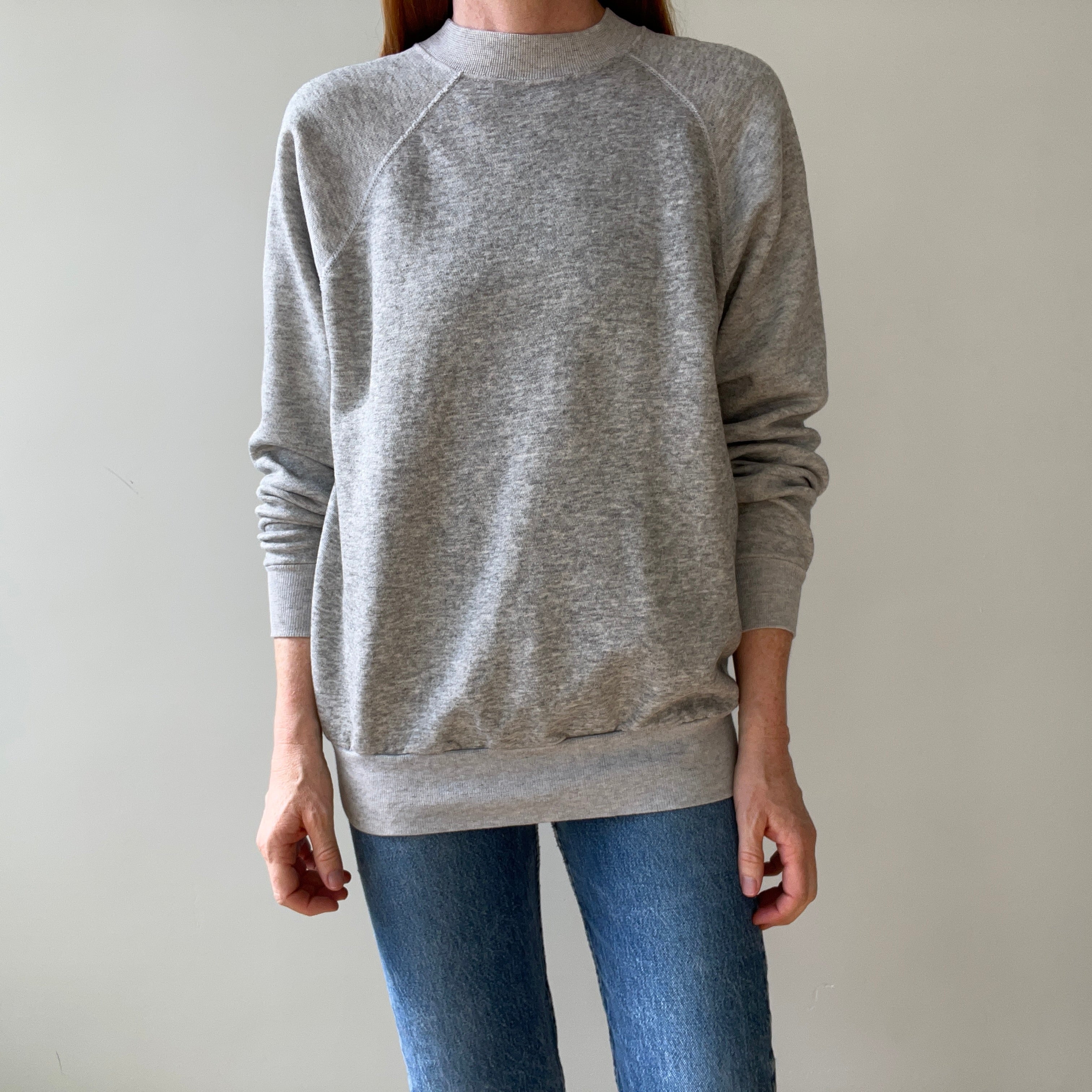 00s Heavy Weight Blank Black Sweatshirt par FOTL - Structuré