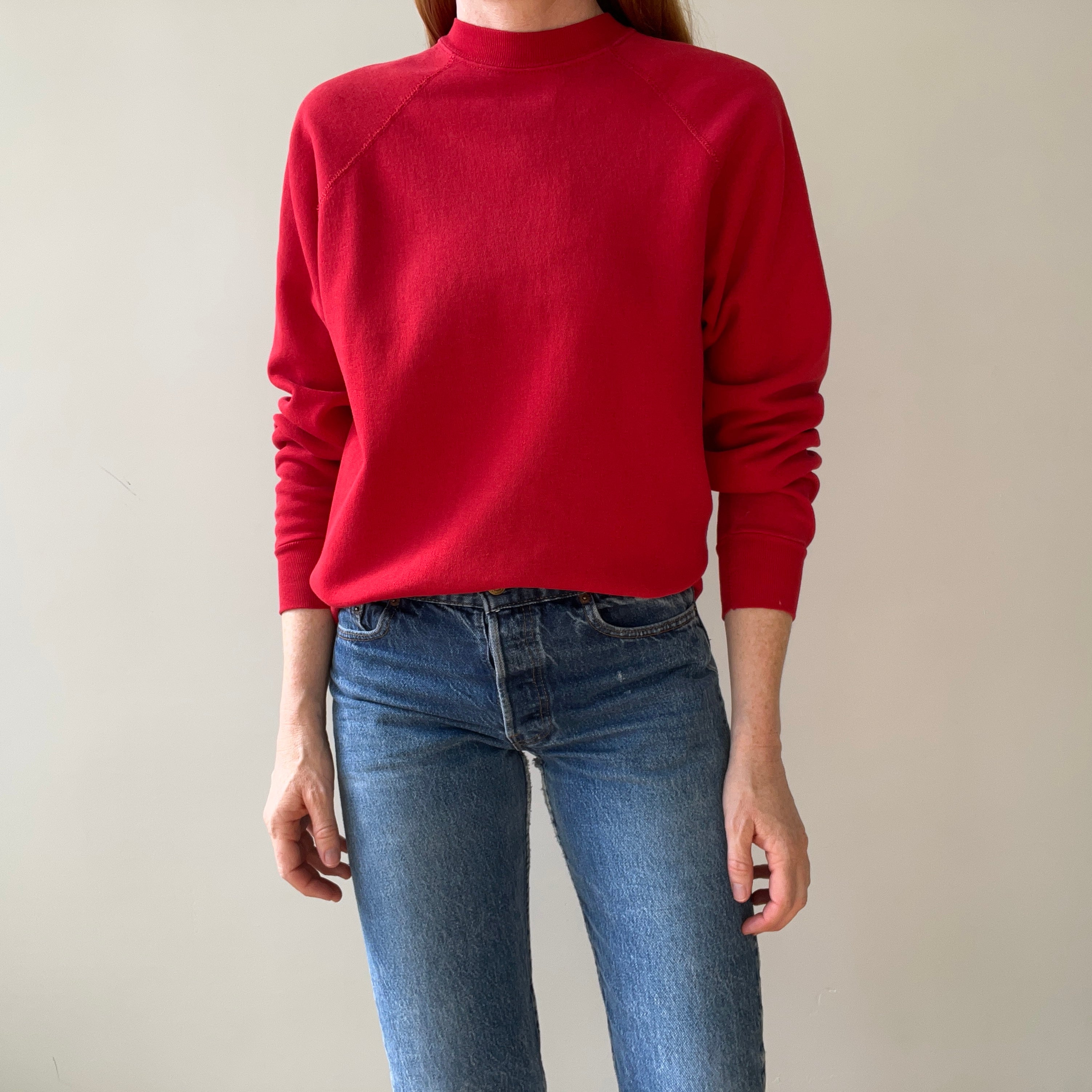 00s Heavy Weight Blank Black Sweatshirt par FOTL - Structuré
