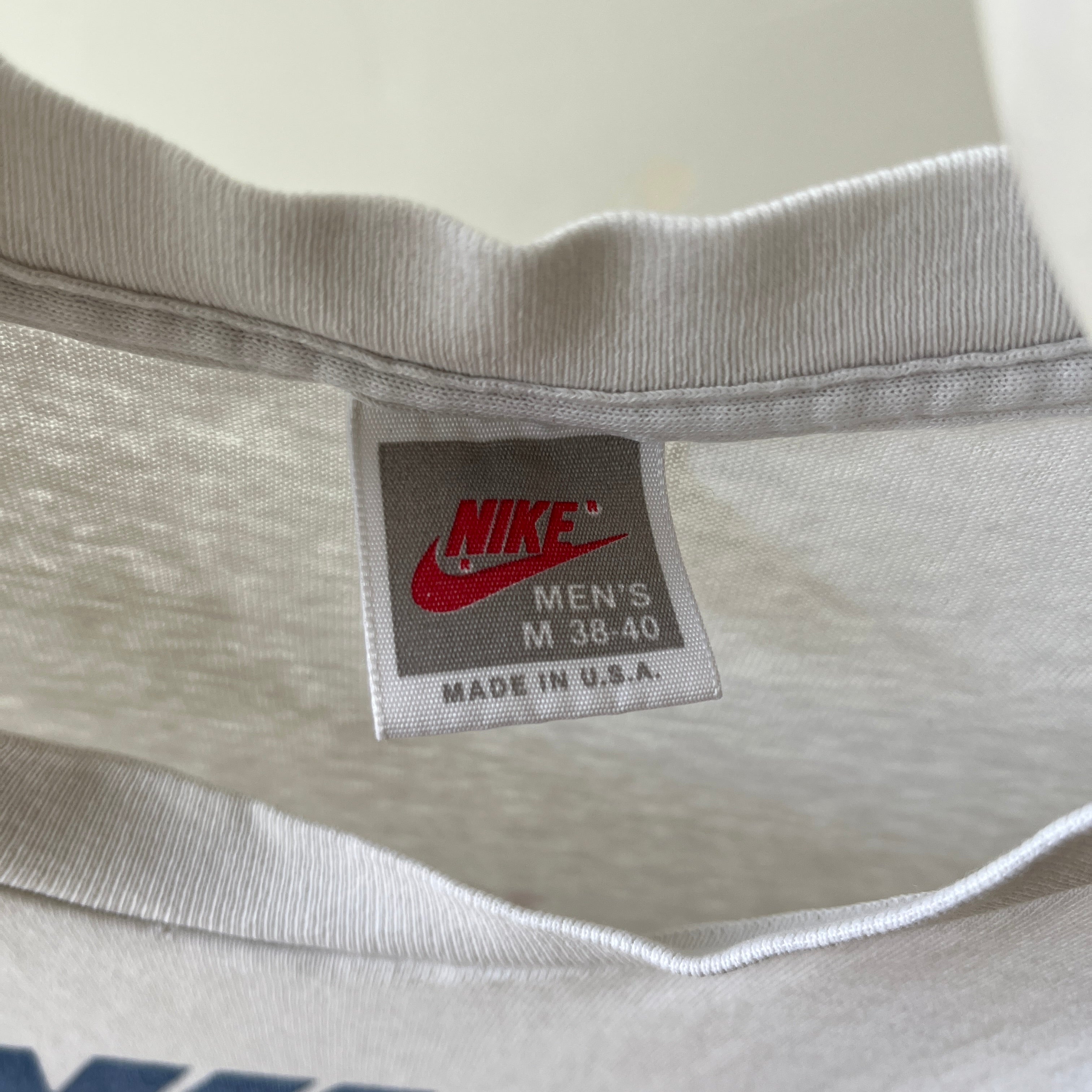 1987 Nike T-Shirt - Paper Thin!