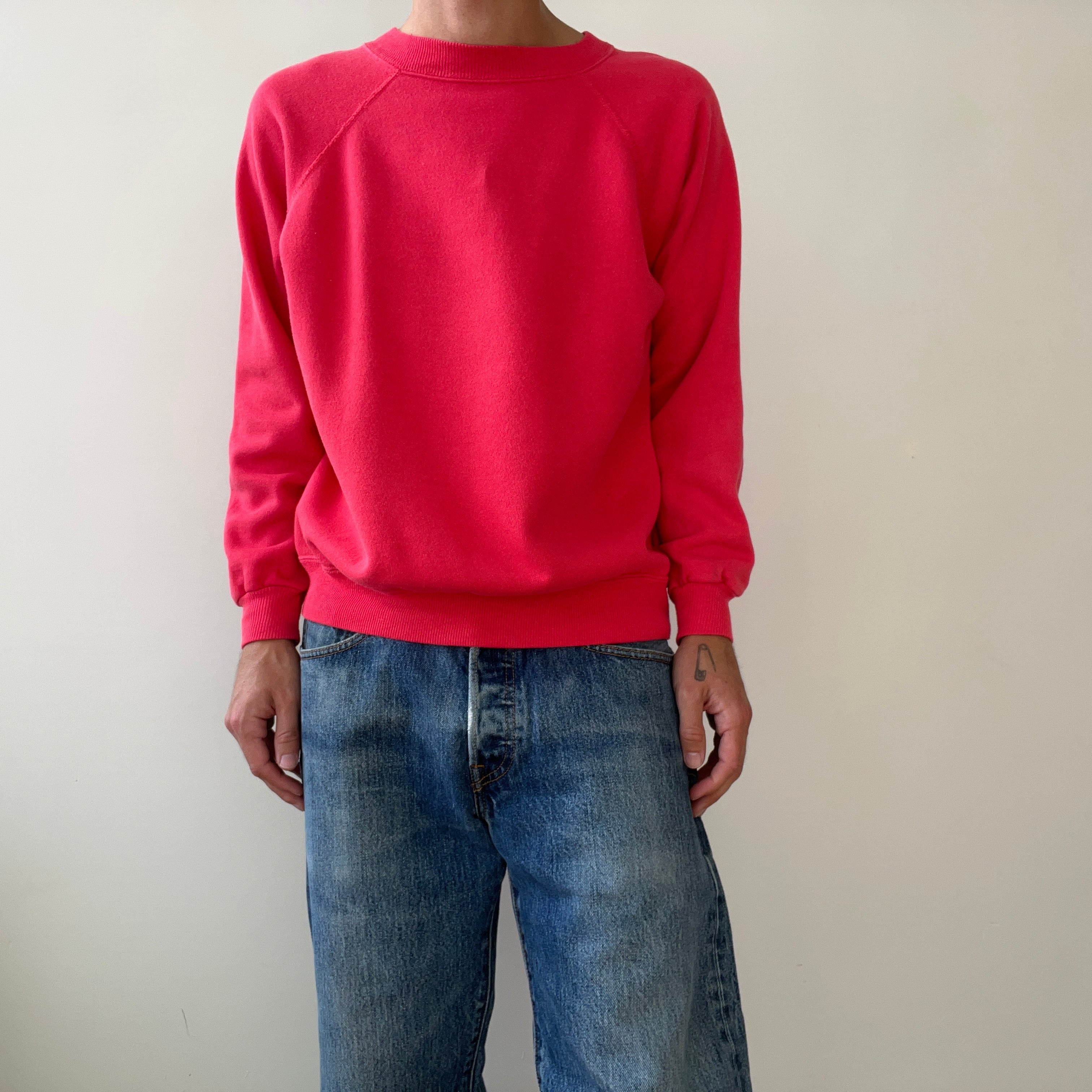 00s Heavy Weight Blank Black Sweatshirt par FOTL - Structuré