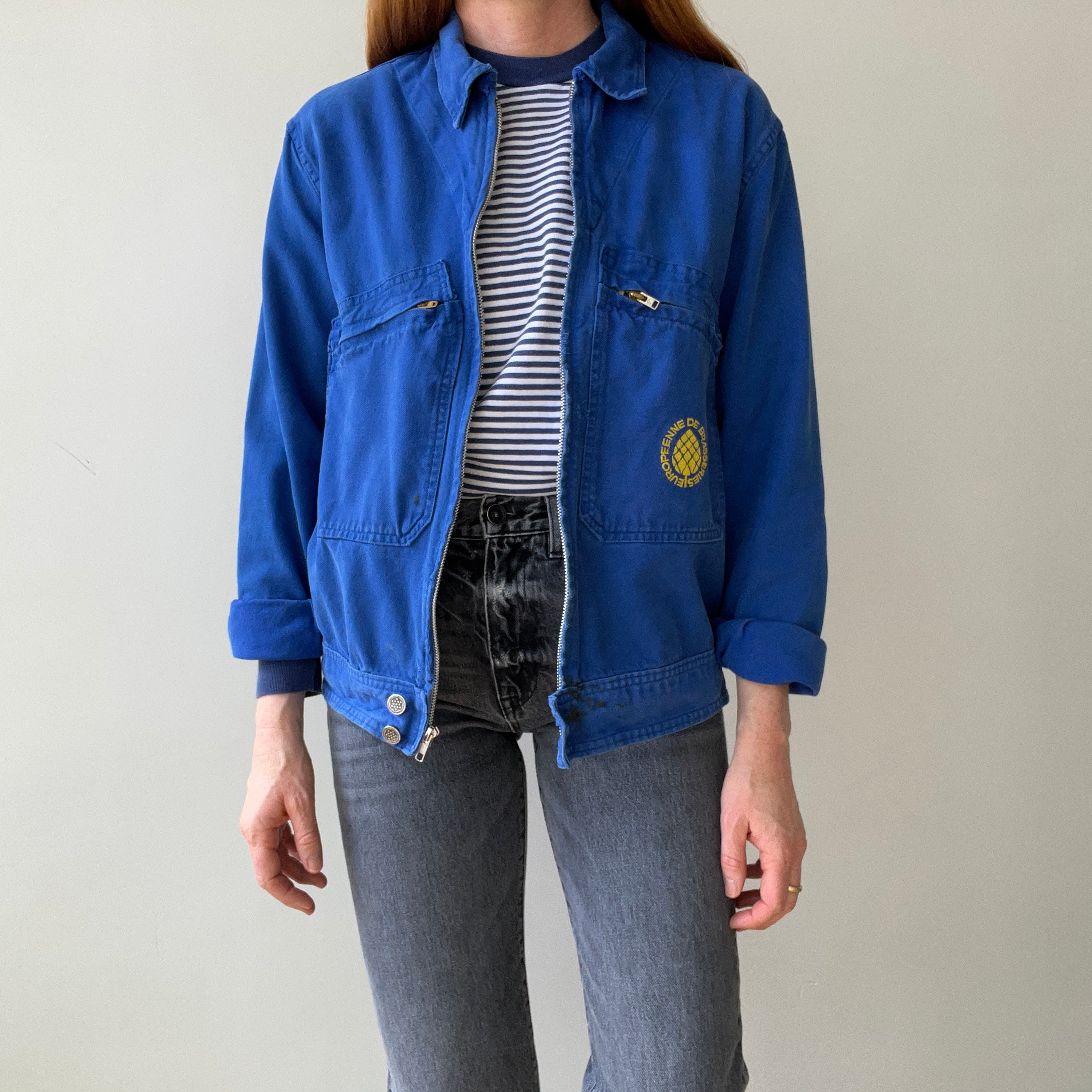 1980s Europeenne De Brasseries Chore Coat with Replaced Zipper and 13 Star Buttons - Lots of Mending