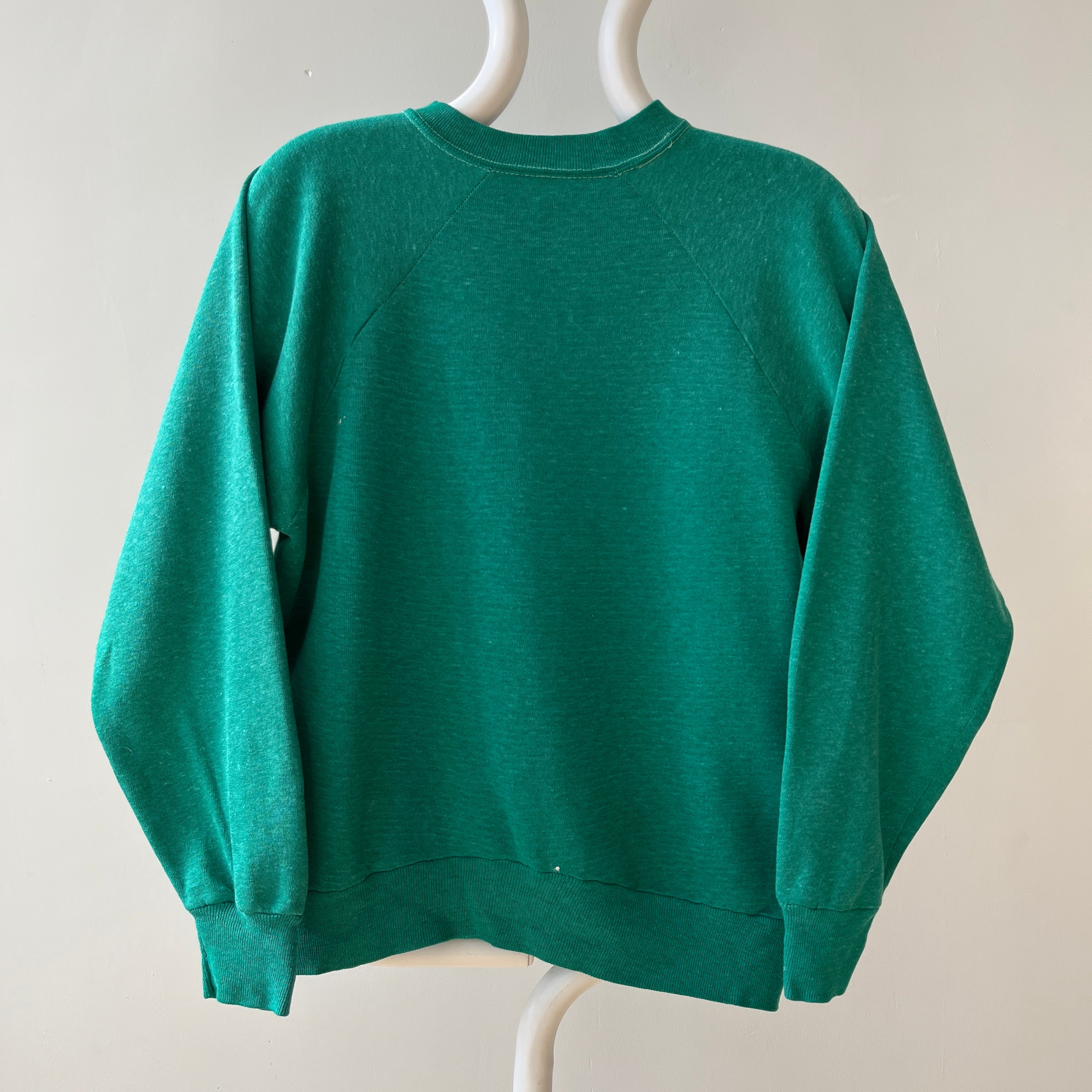 00s Heavy Weight Blank Black Sweatshirt par FOTL - Structuré