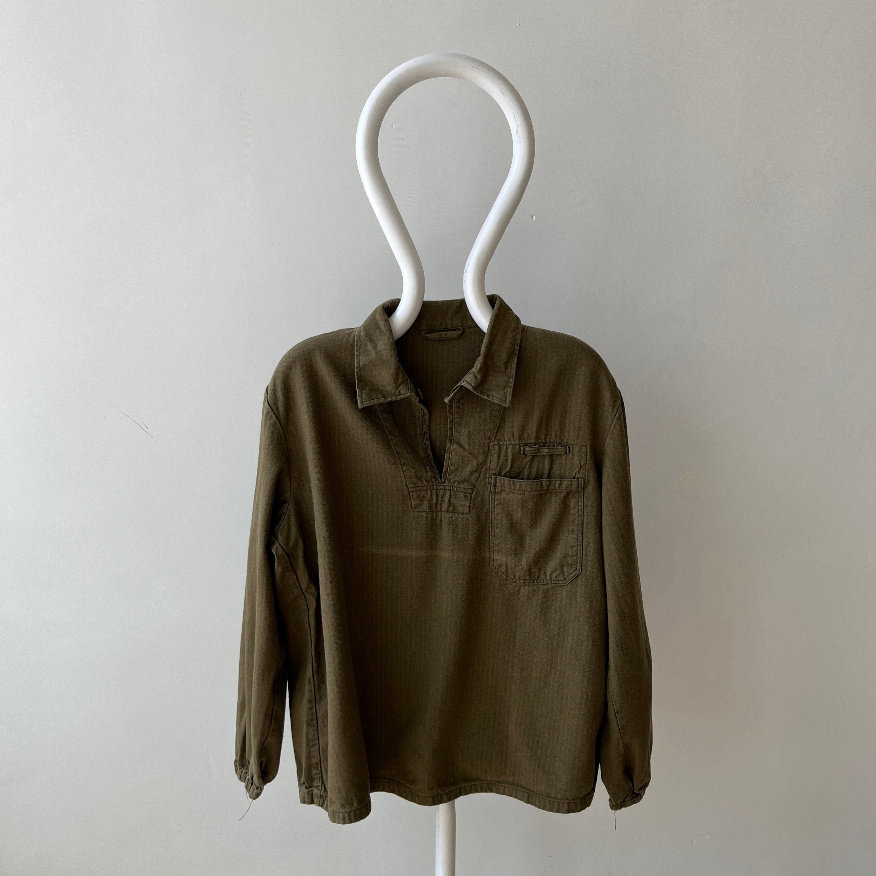 1970s HBT Olive Green Cotton Pullover Top with a Single Button