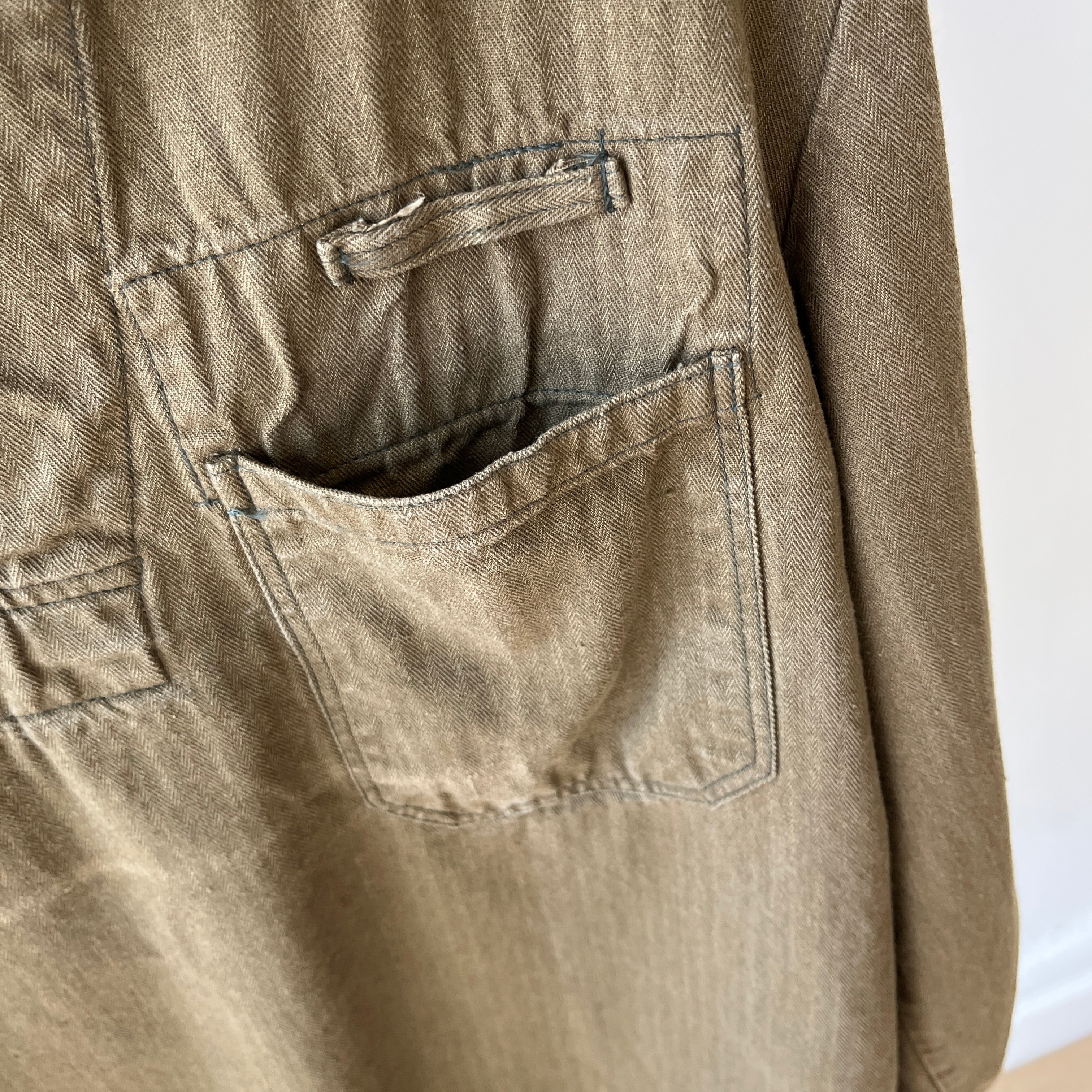 1970s HBT Olive Green Cotton Pullover Top with a Single Button
