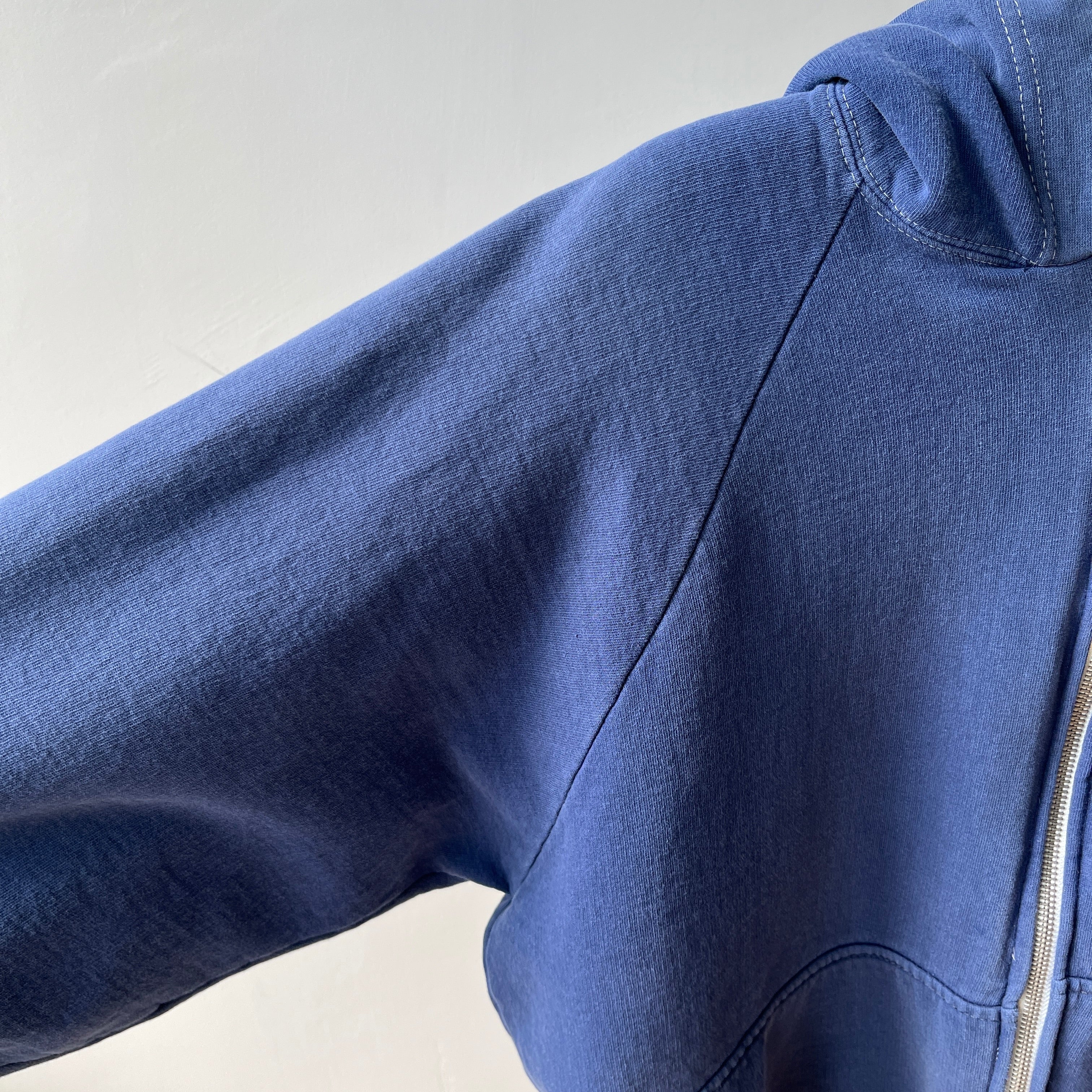 1970/80s Sun Faded Navy Hoodie - Replaced Zipper - Made in Romania - WOWOWOWOWOW
