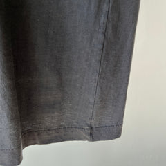 1980/90 Venezia Italia Tourist T-Shirt with a Hole in It