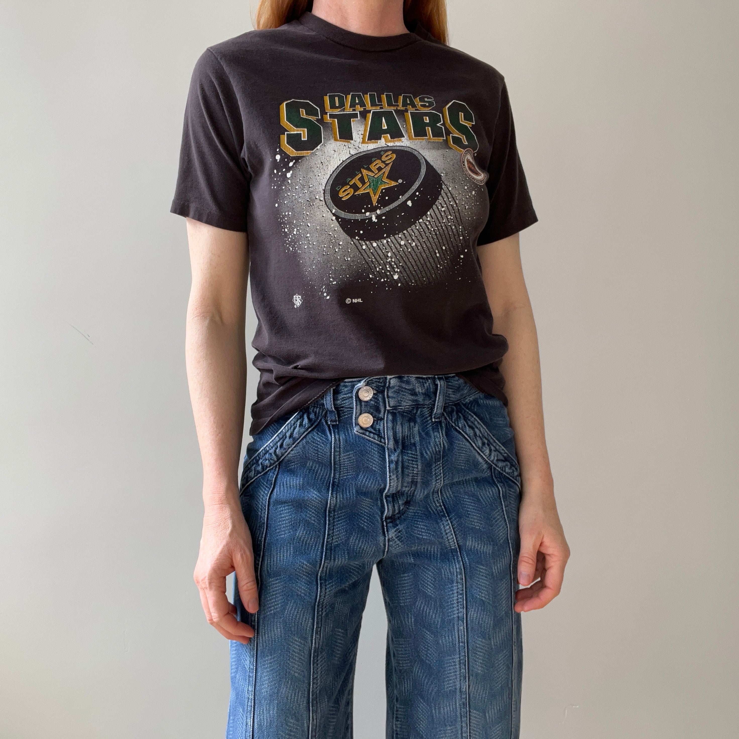 1980/90s Dallas Stars NHL Hockey T-shirt - Smaller Size