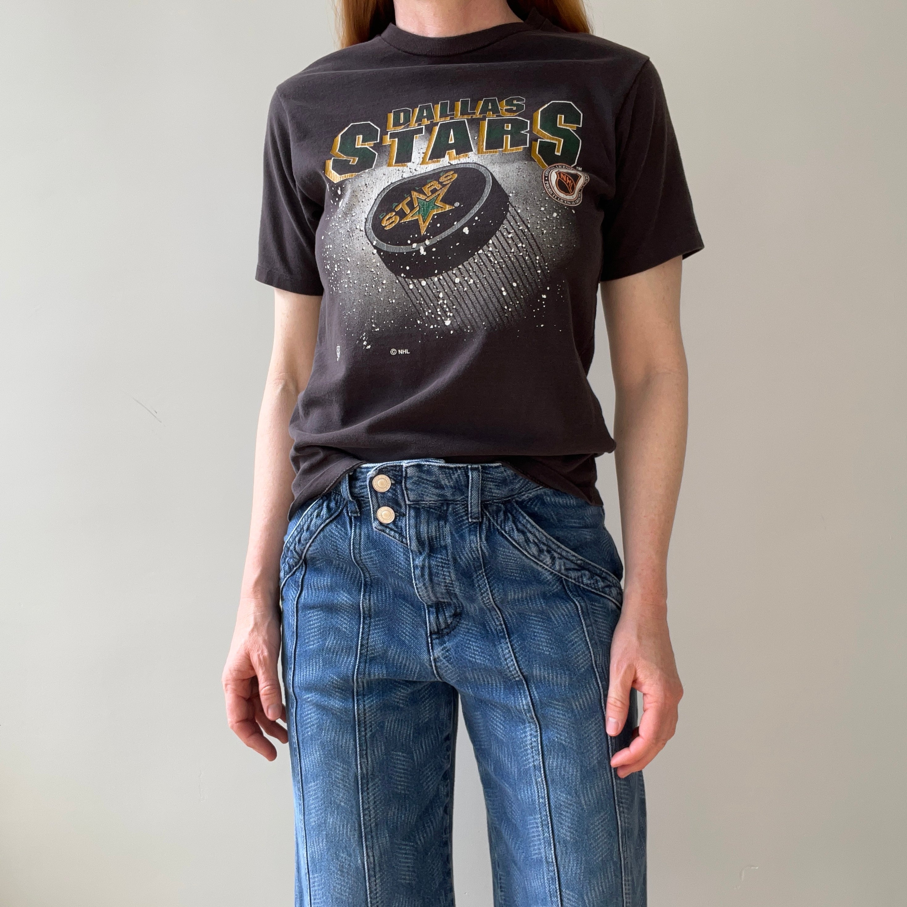 1980/90s Dallas Stars NHL Hockey T-shirt - Smaller Size
