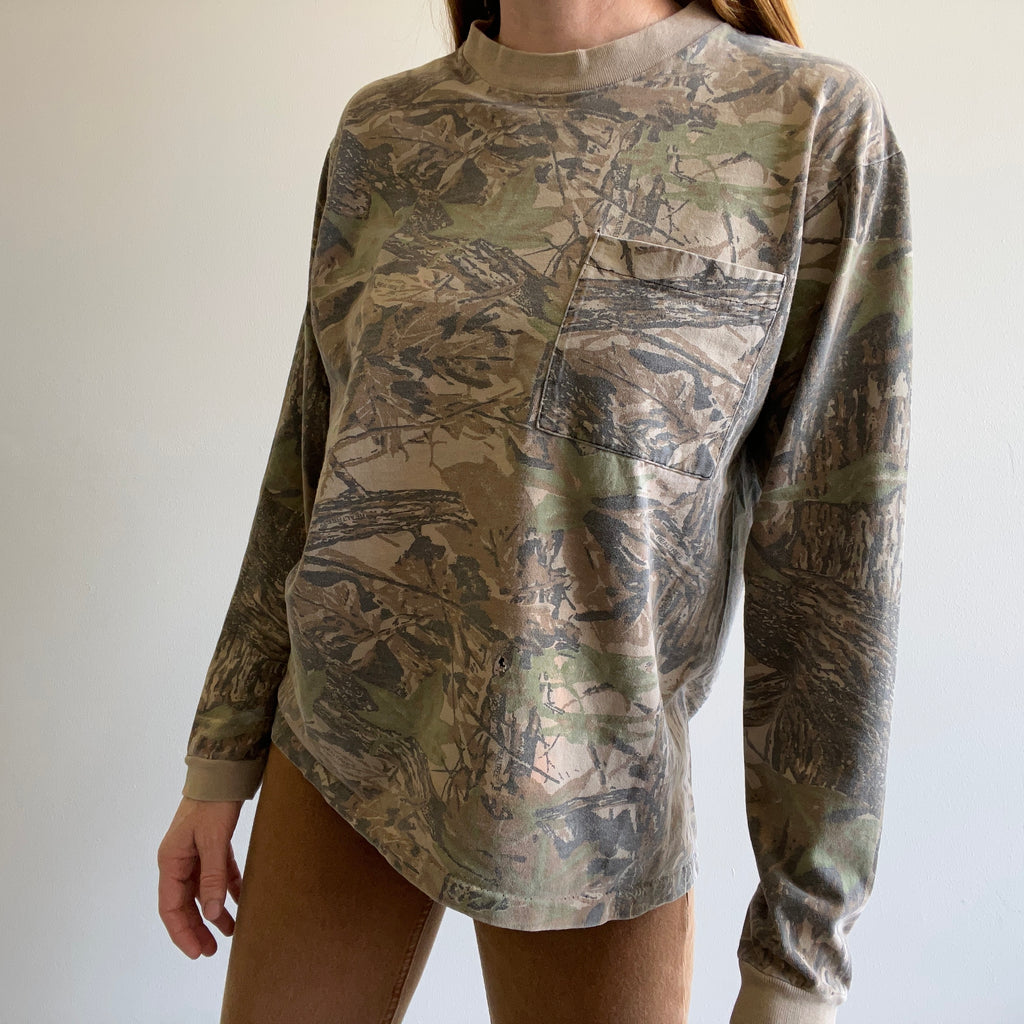 1980s Duxbak Long Sleeved Nicely Beat Up Cotton Hunting Mock Neck Camo –  Red Vintage Co