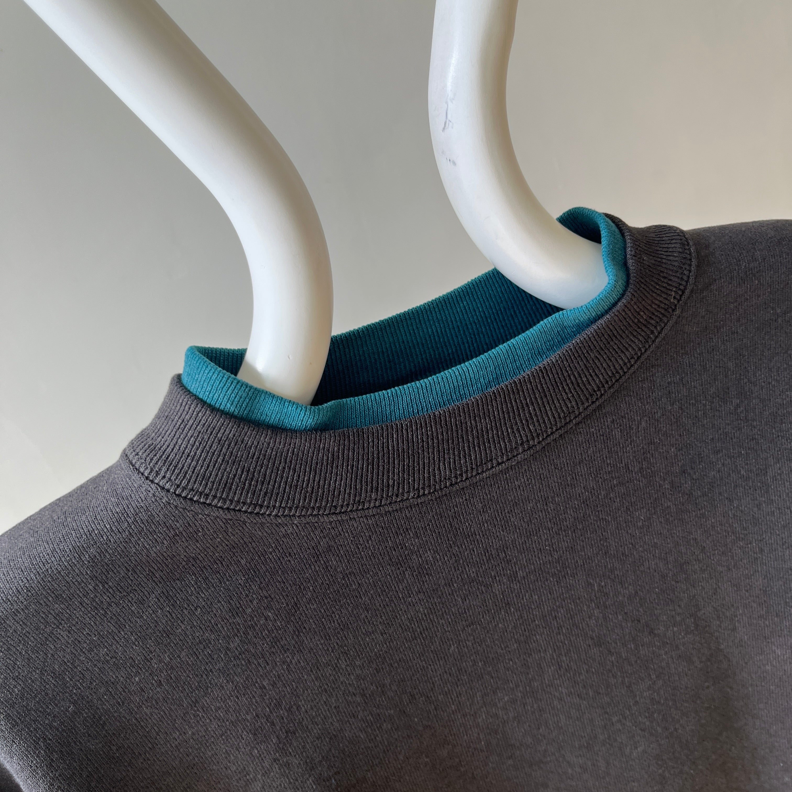 1980/90s Blank Faded Black Double Collar Heavyweight Sweatshirt by Hanes