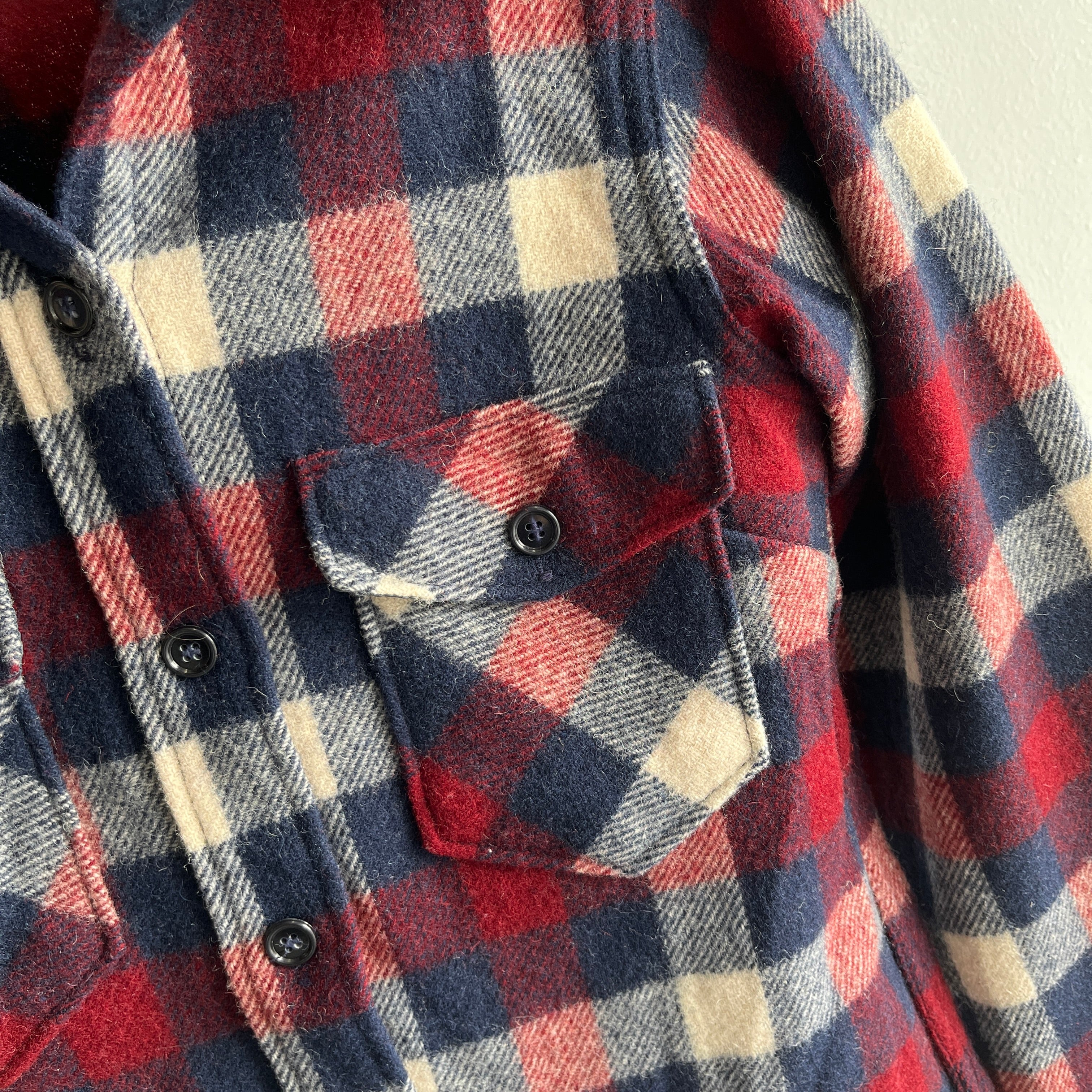 1970/80s Smaller Wool Woolrich Flannel in Excellent Condition