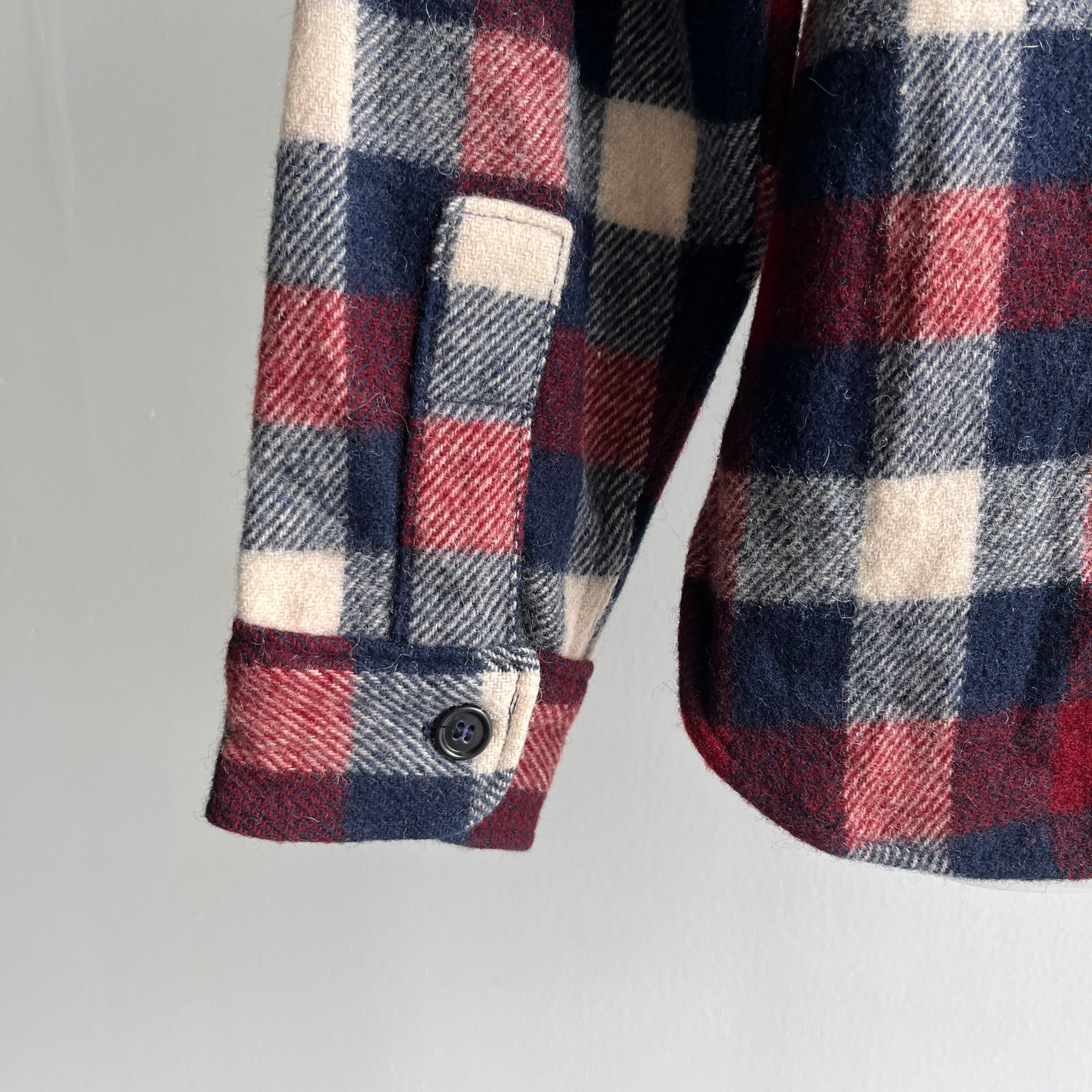 1970/80s Smaller Wool Woolrich Flannel in Excellent Condition