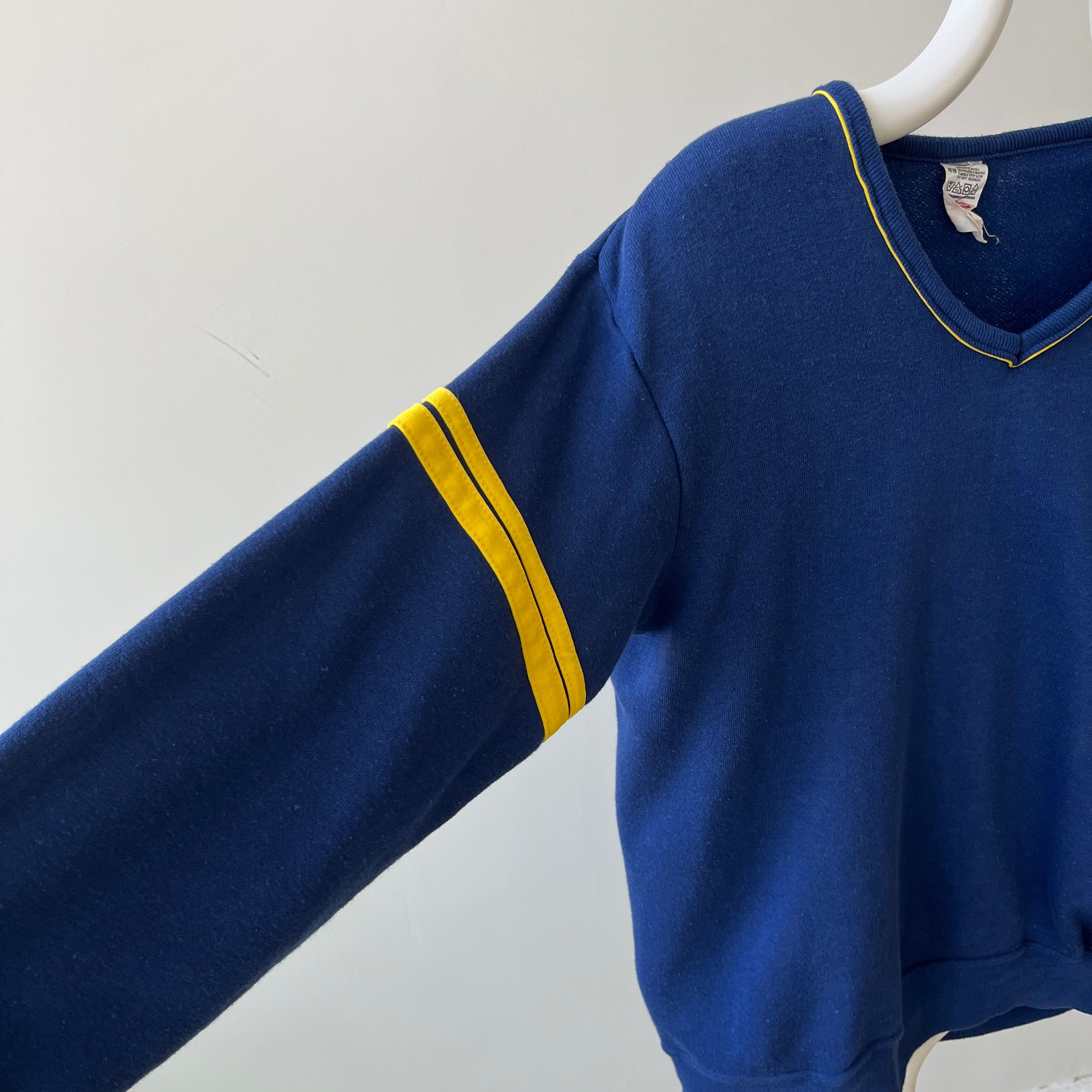 1970's/80's V-Neck Sportswear Sweatshirt