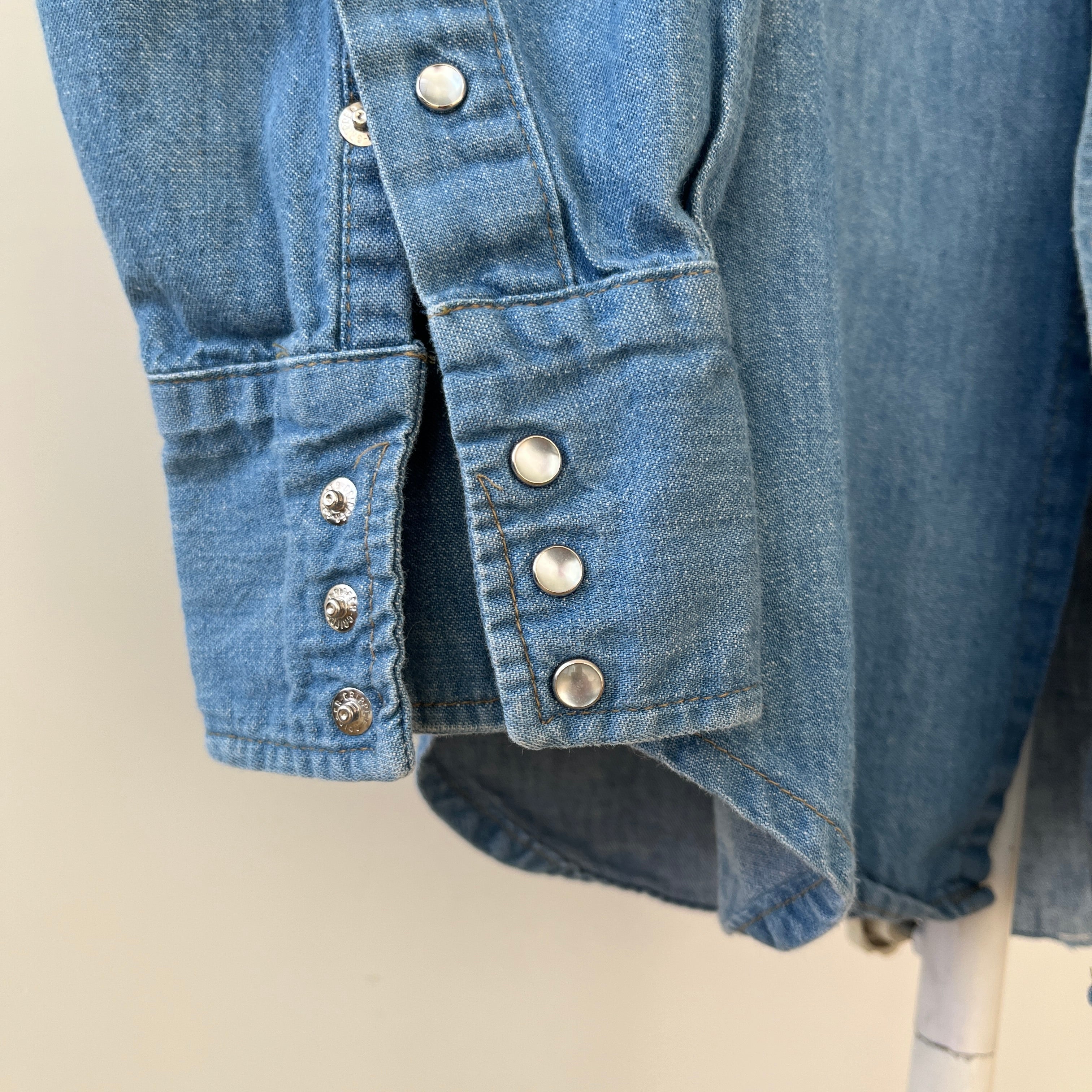 1970s Sears Roebucks Denim Western Button Up/Snap Shirt - !!!!