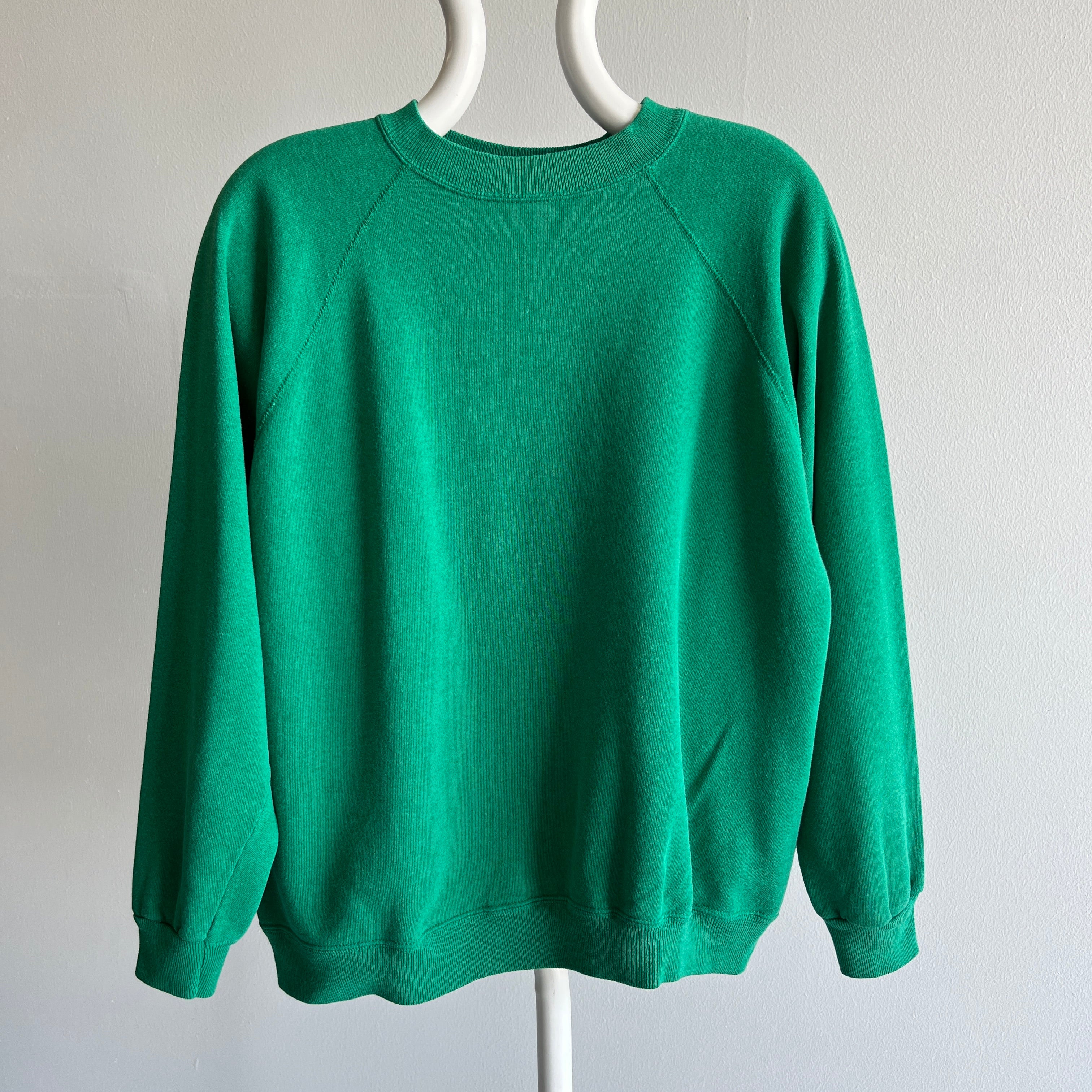 1990s Blank Faded Kelly Green Raglan Sweatshirt