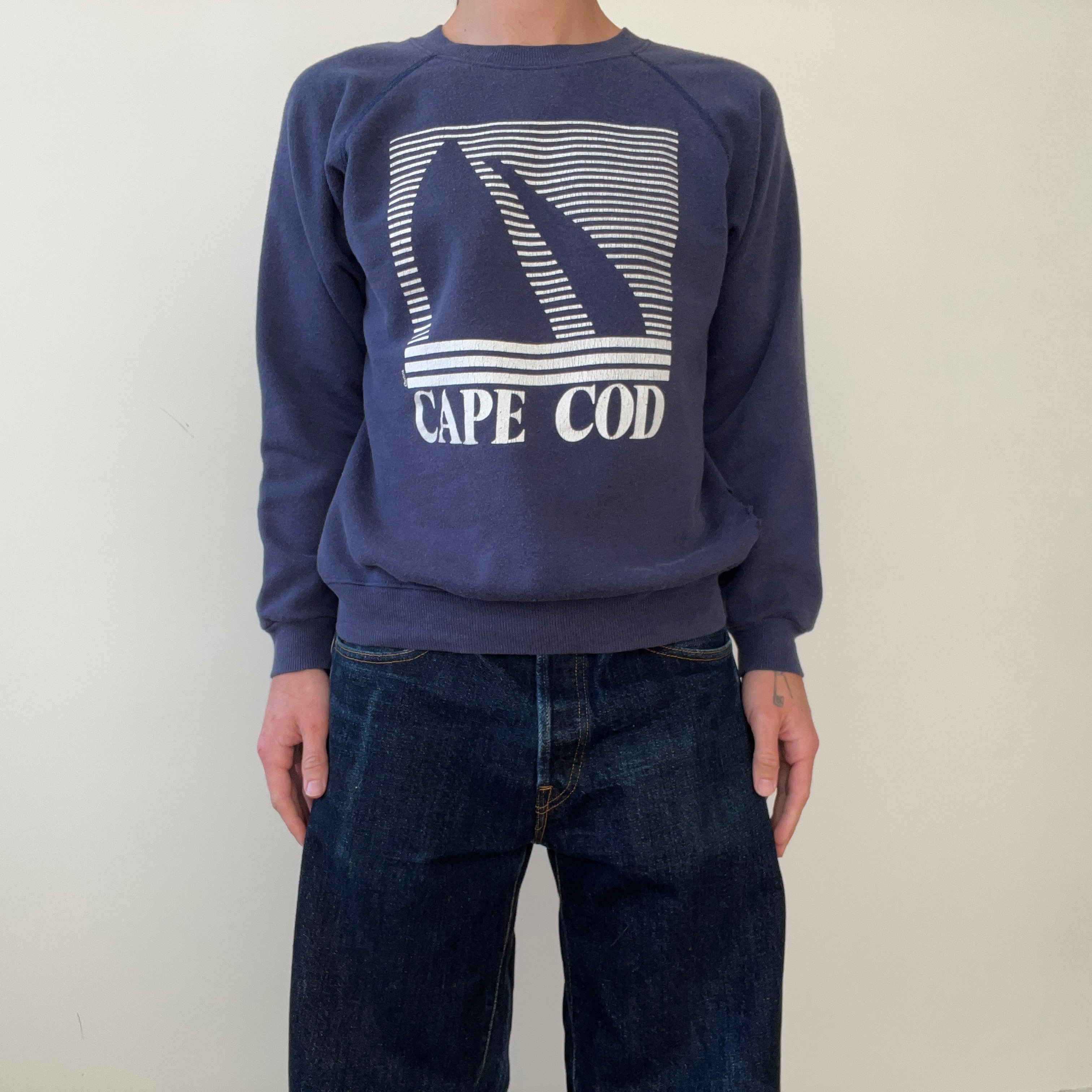 1980s/90s Navy Blue Cape Cod Raglan Sweatshirt - Beat Up