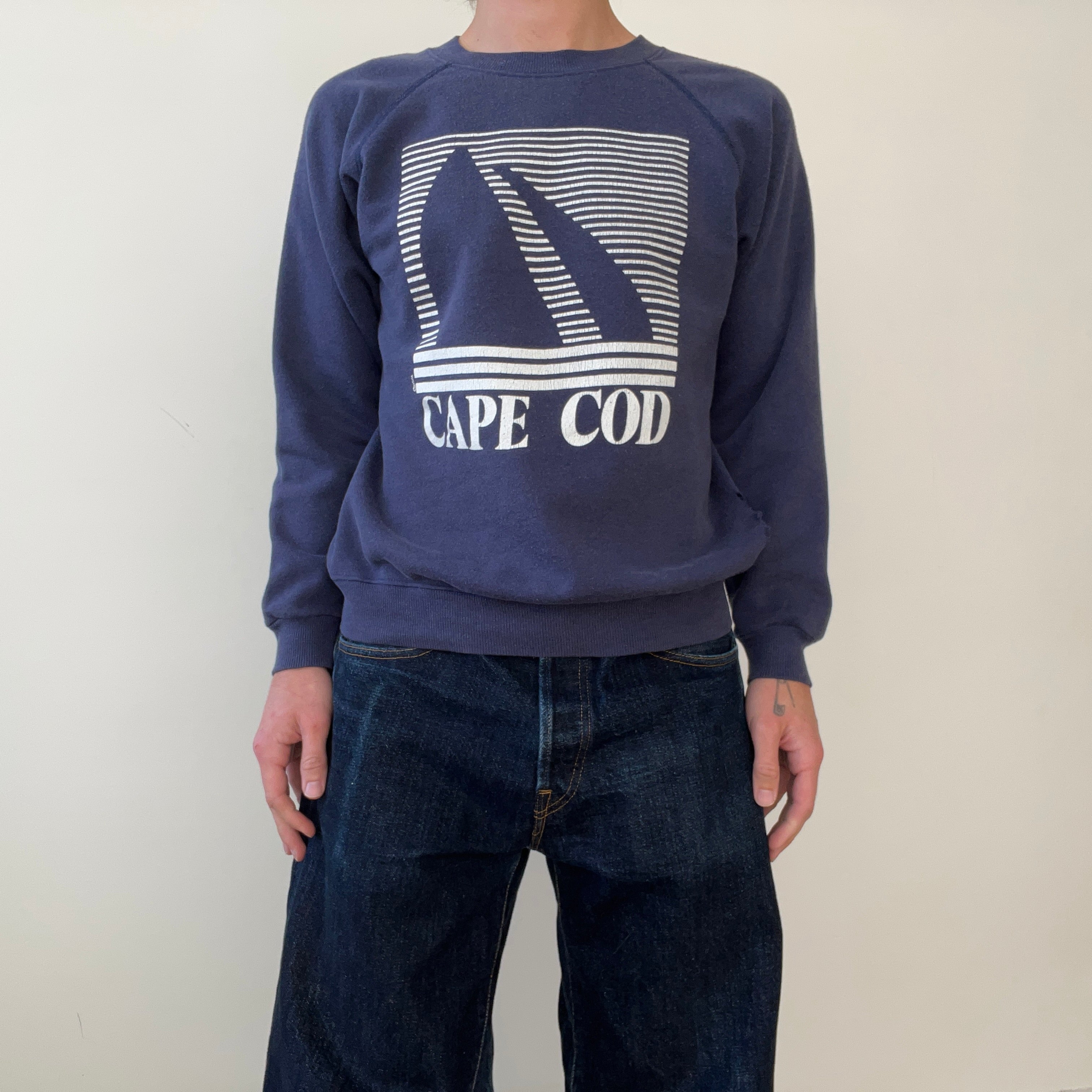 1980s/90s Navy Blue Cape Cod Raglan Sweatshirt - Beat Up