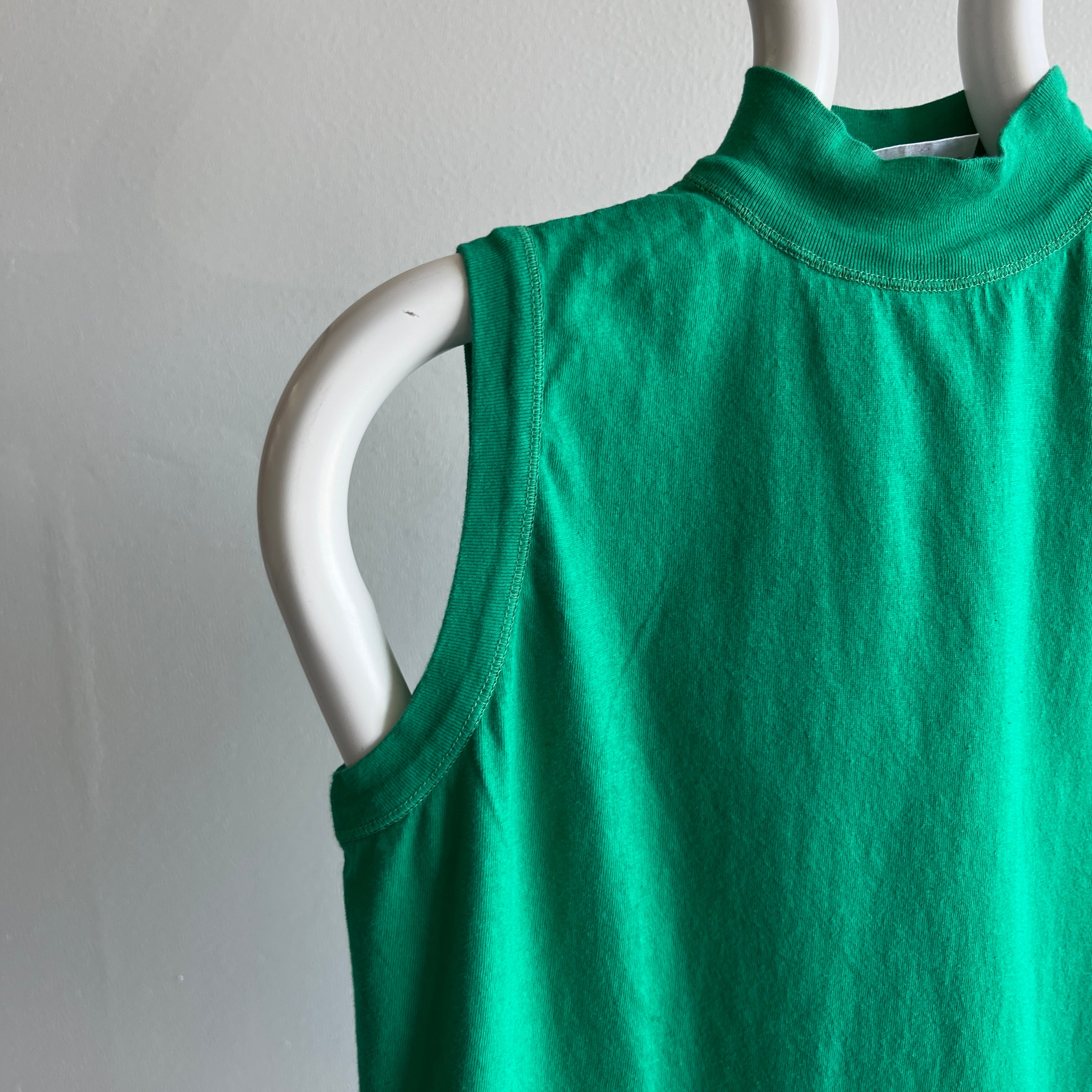 1980s Awwww Adorable Green Mock Neck Sleeveless T-Shirt