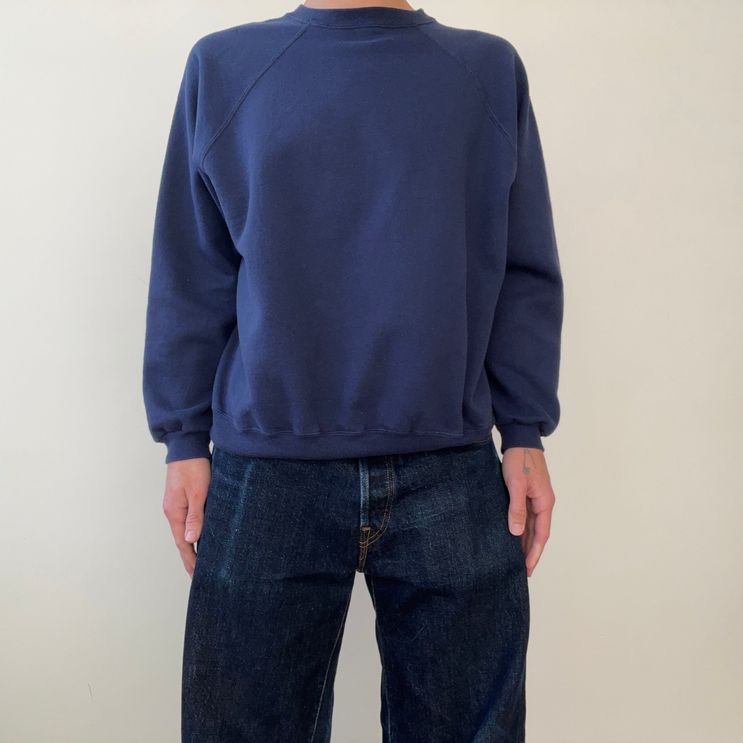 1990s Blank Navy Blue Raglan Sweatshirt