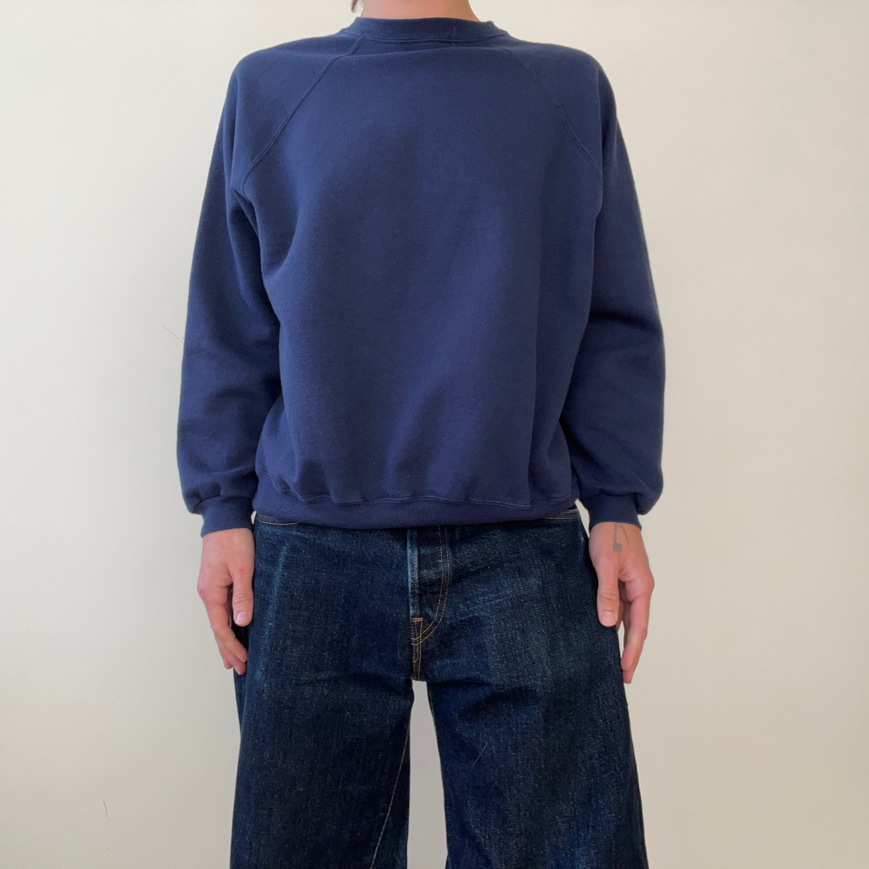1990s Blank Navy Blue Raglan Sweatshirt
