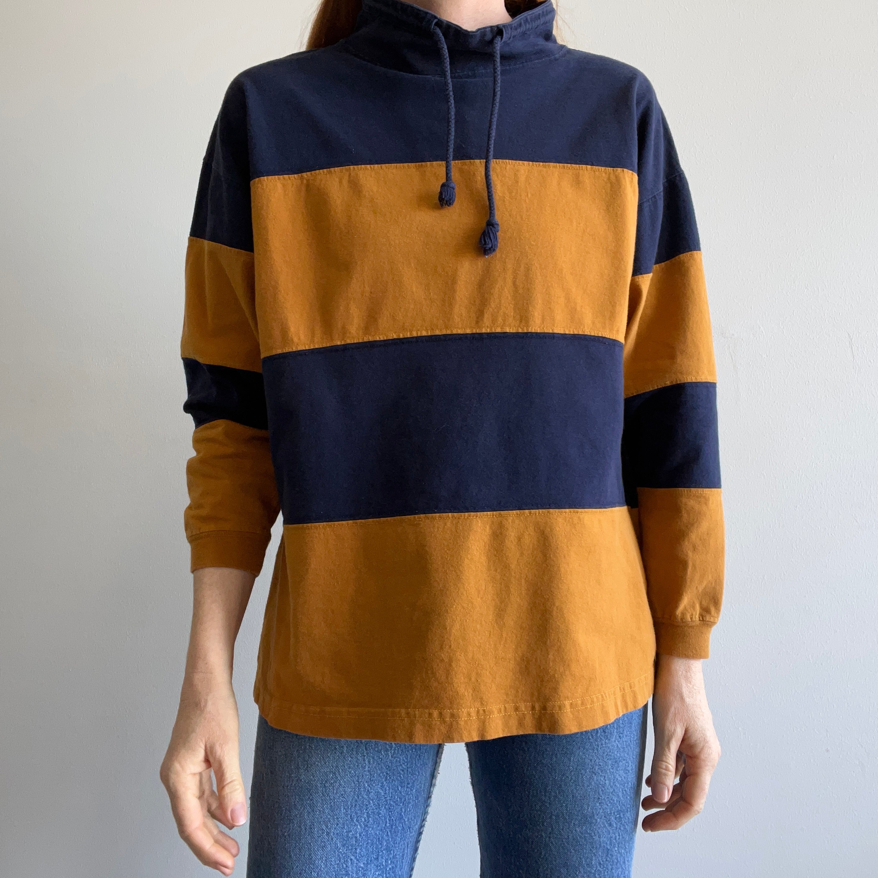 1990s Navy and (Mari)Gold Mock Neck Sweatshirt/Shirt