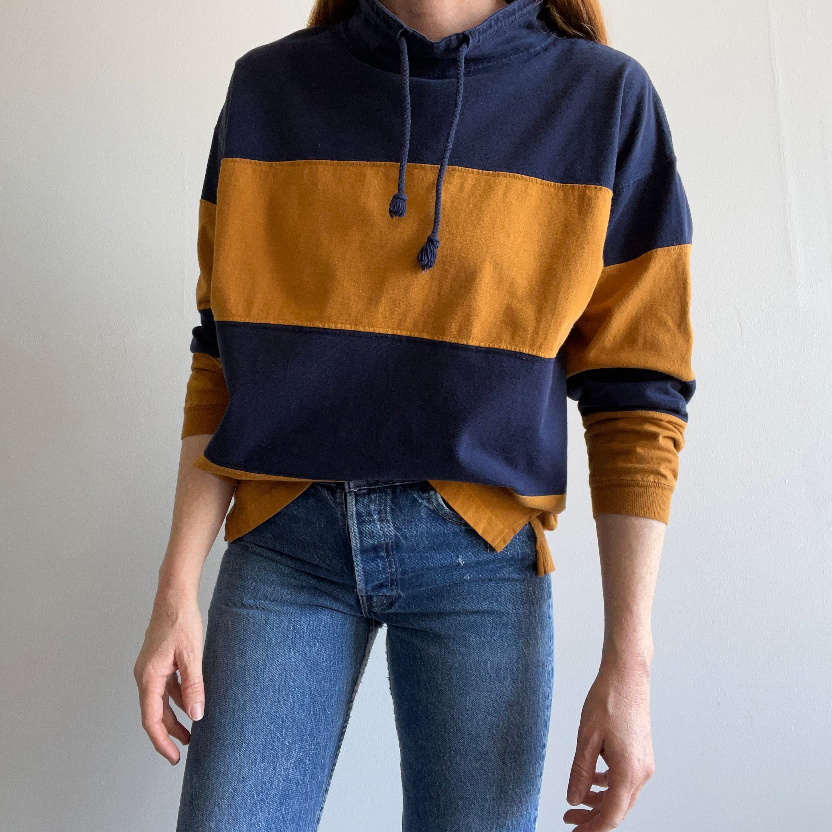 1990s Navy and (Mari)Gold Mock Neck Sweatshirt/Shirt