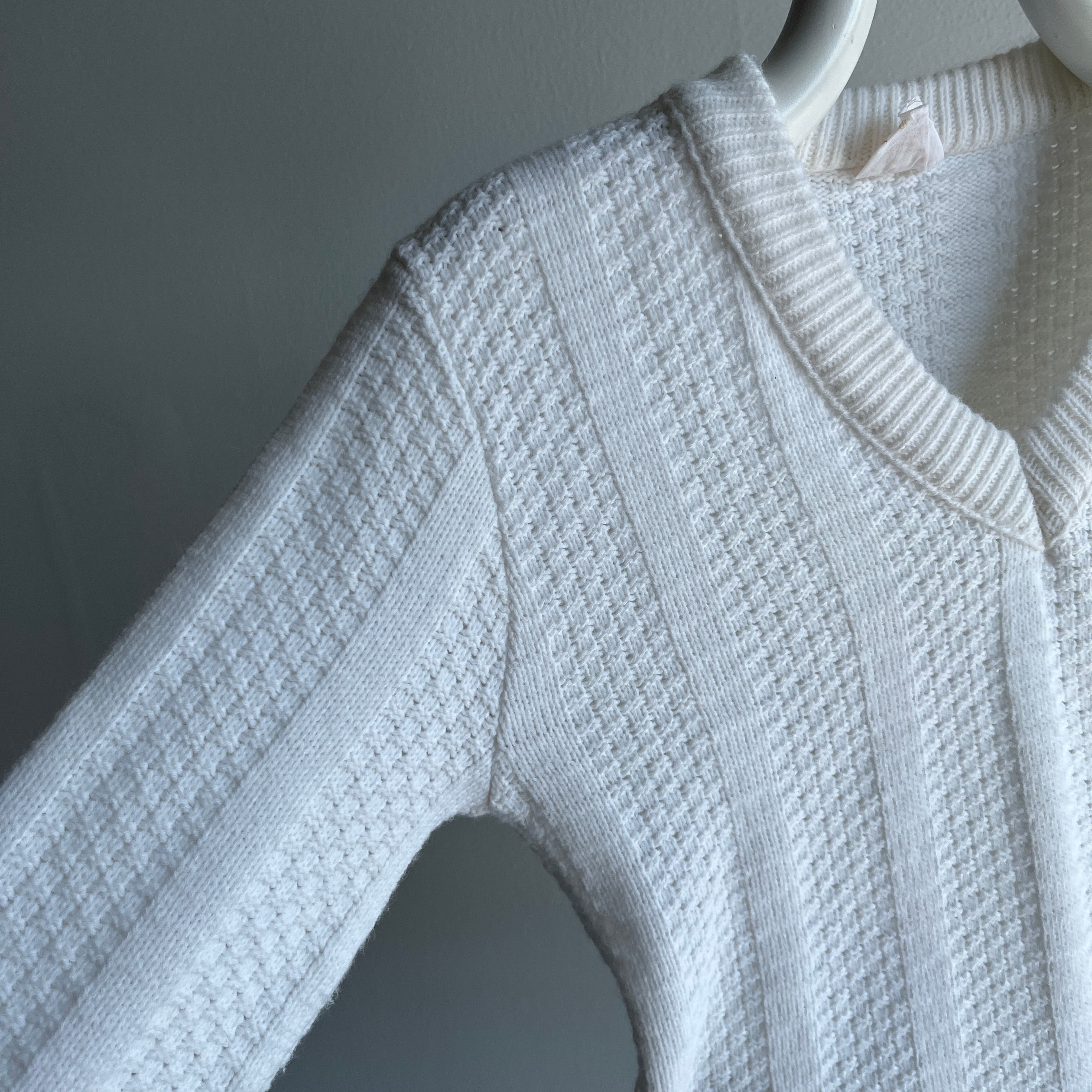 1970s XS White Sweater - A Delight!