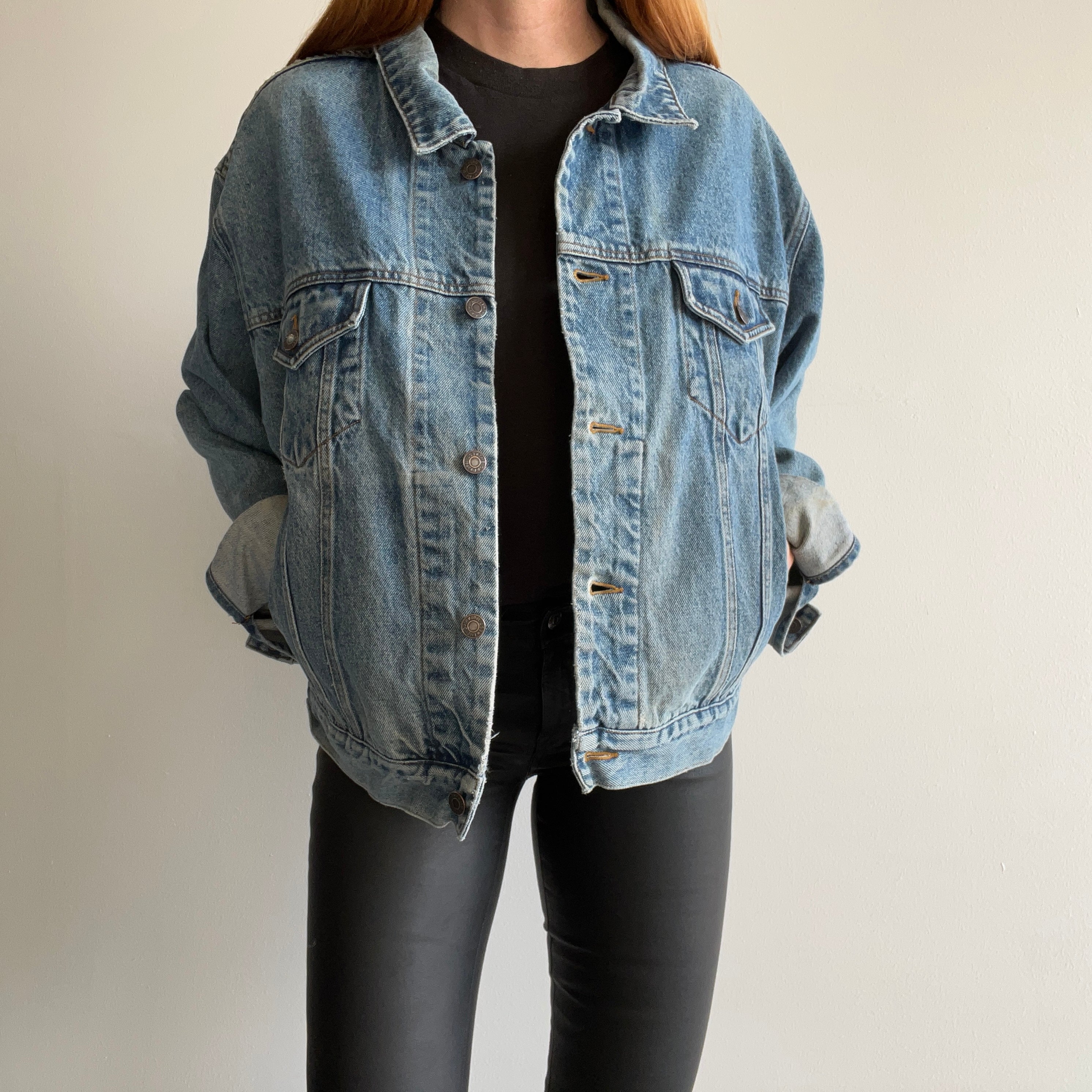Denim Jacket - GAP, Women's Fashion, Coats, Jackets and Outerwear on  Carousell