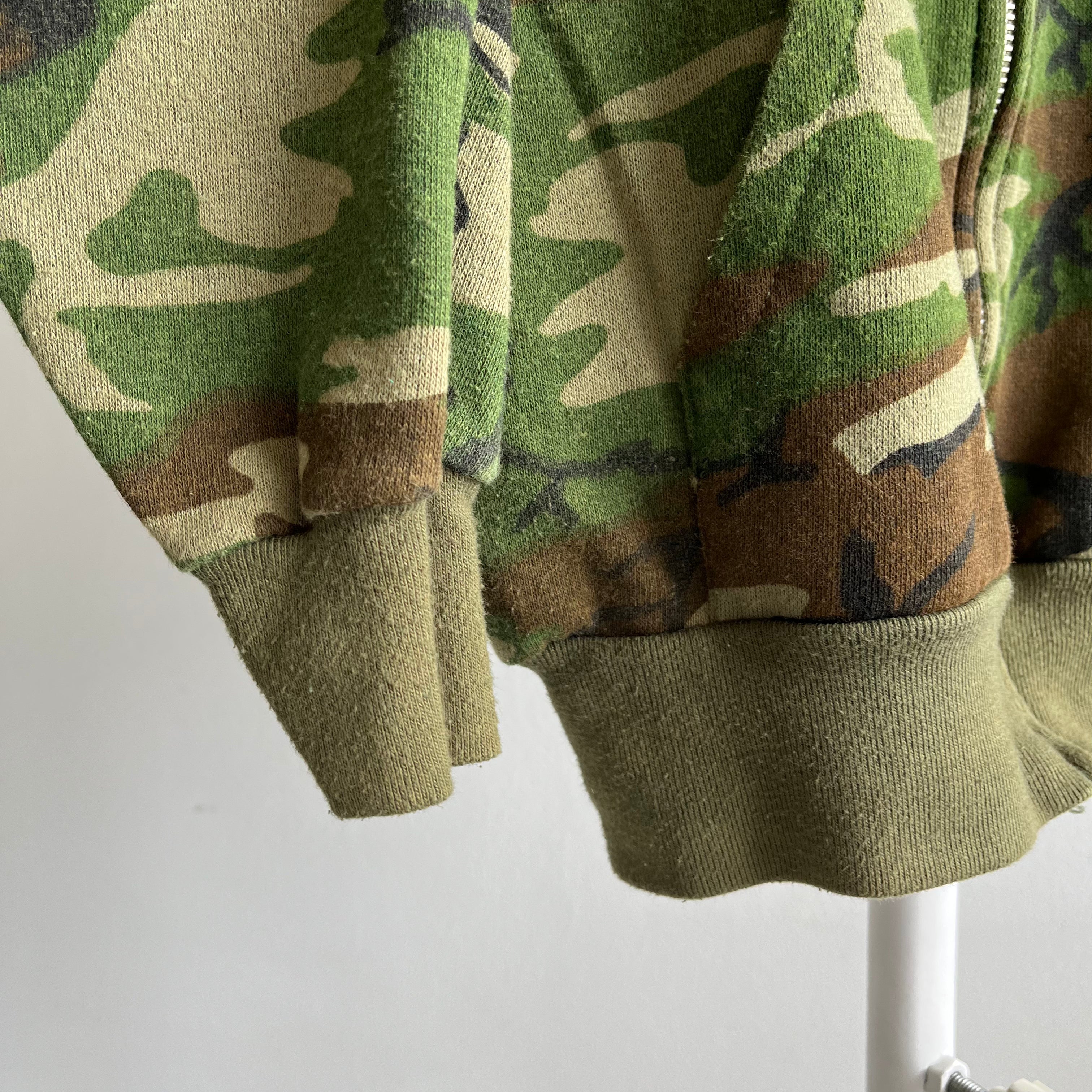 1980s Soft and Cozy Camo Zip Up Hoodie